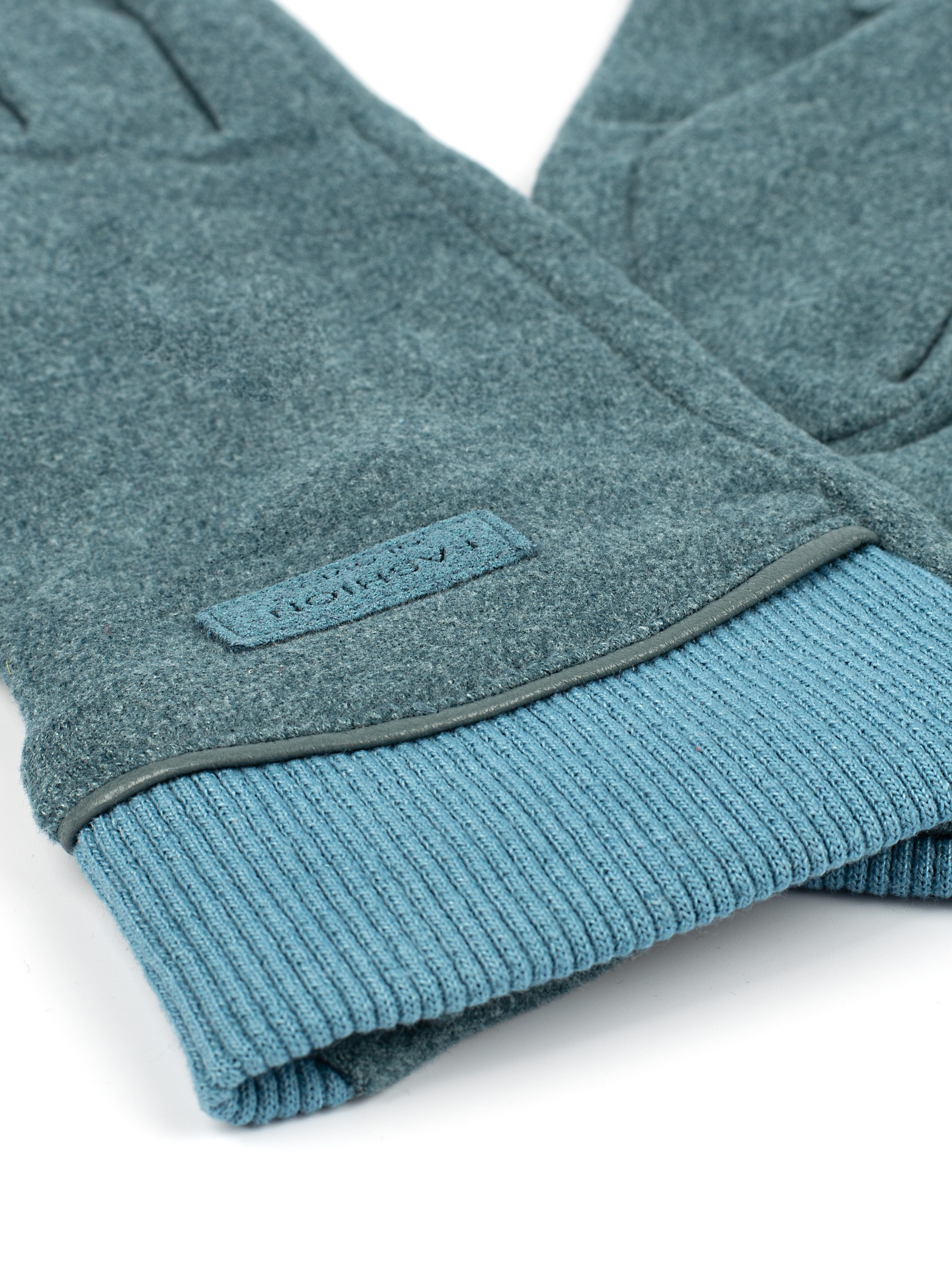 Предметное фото в Москве. Перчатки зимние. MaraClub Foto предметное фото для сайта и маркетплейсов в Москве и области