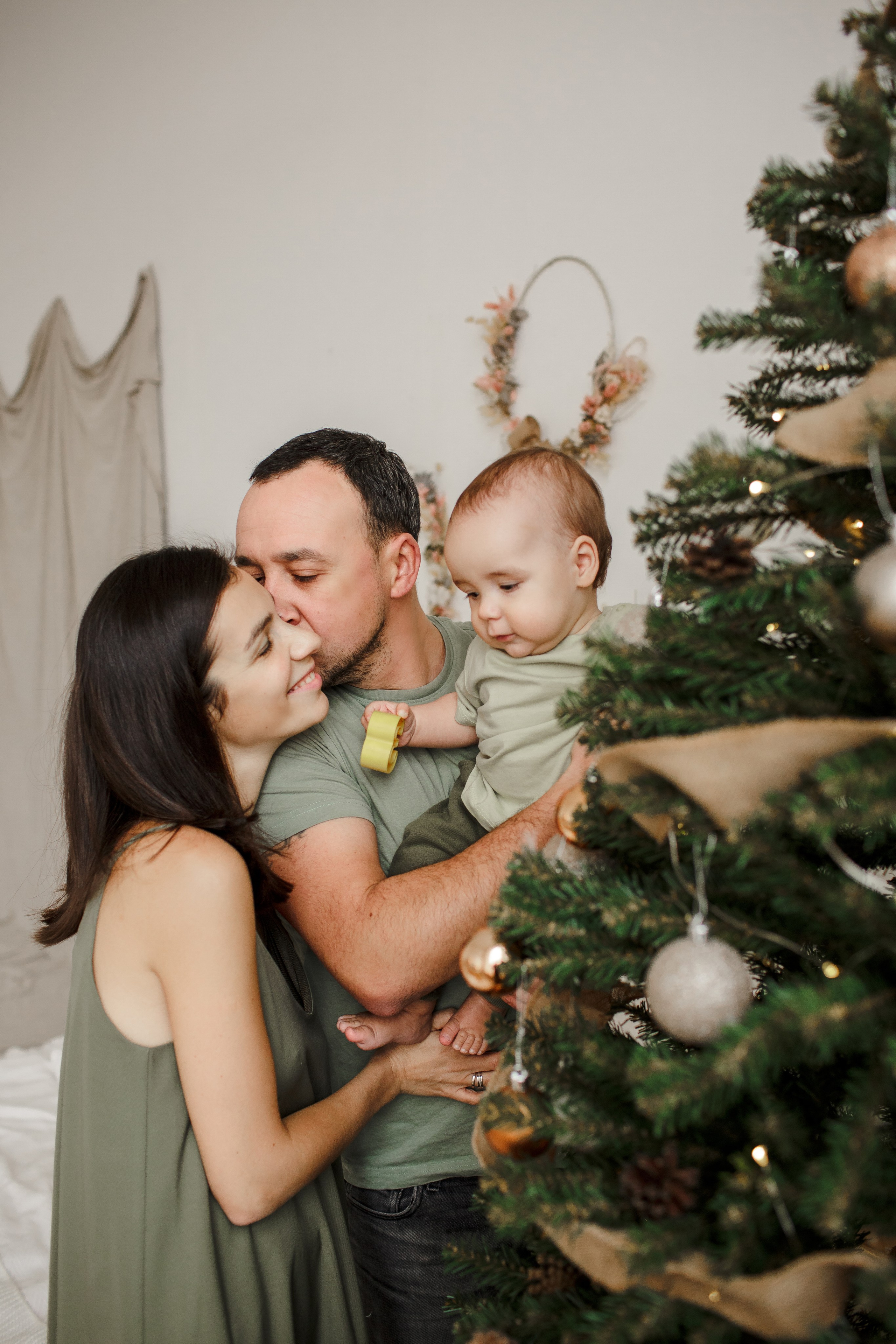 Семейная фотосессия в студии. Свадебный фотограф Кирилл Белый