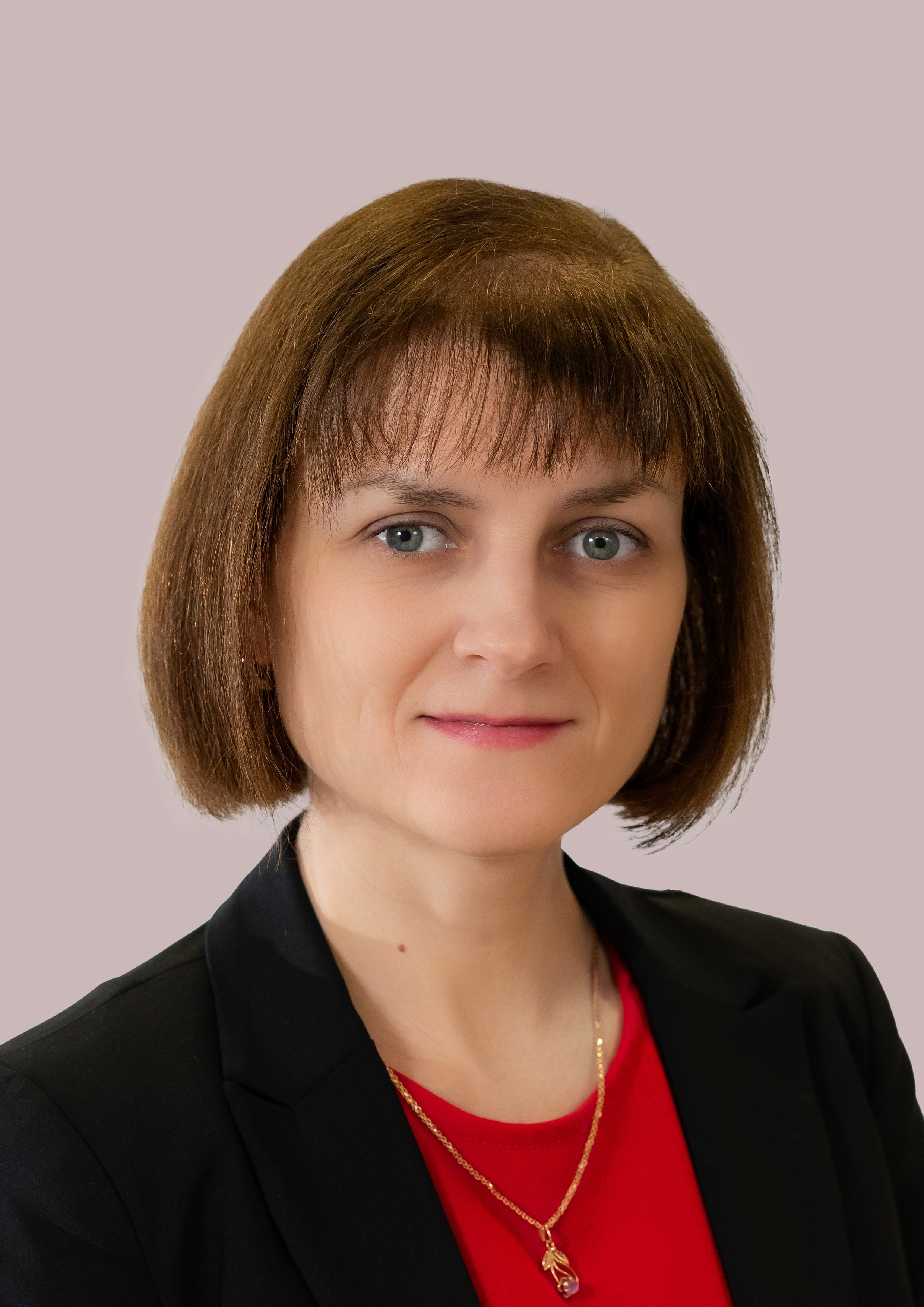 Корпоративные портреты сотрудников. Свадебный и семейный фотограф в Омске Белозерова Александра