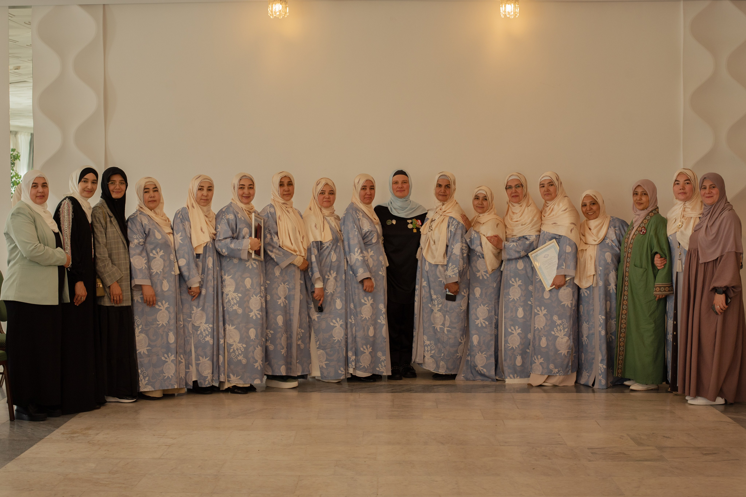 Выпускной в Евразийской женской гуманитарной академии. Лина Курочка — ваш фотограф