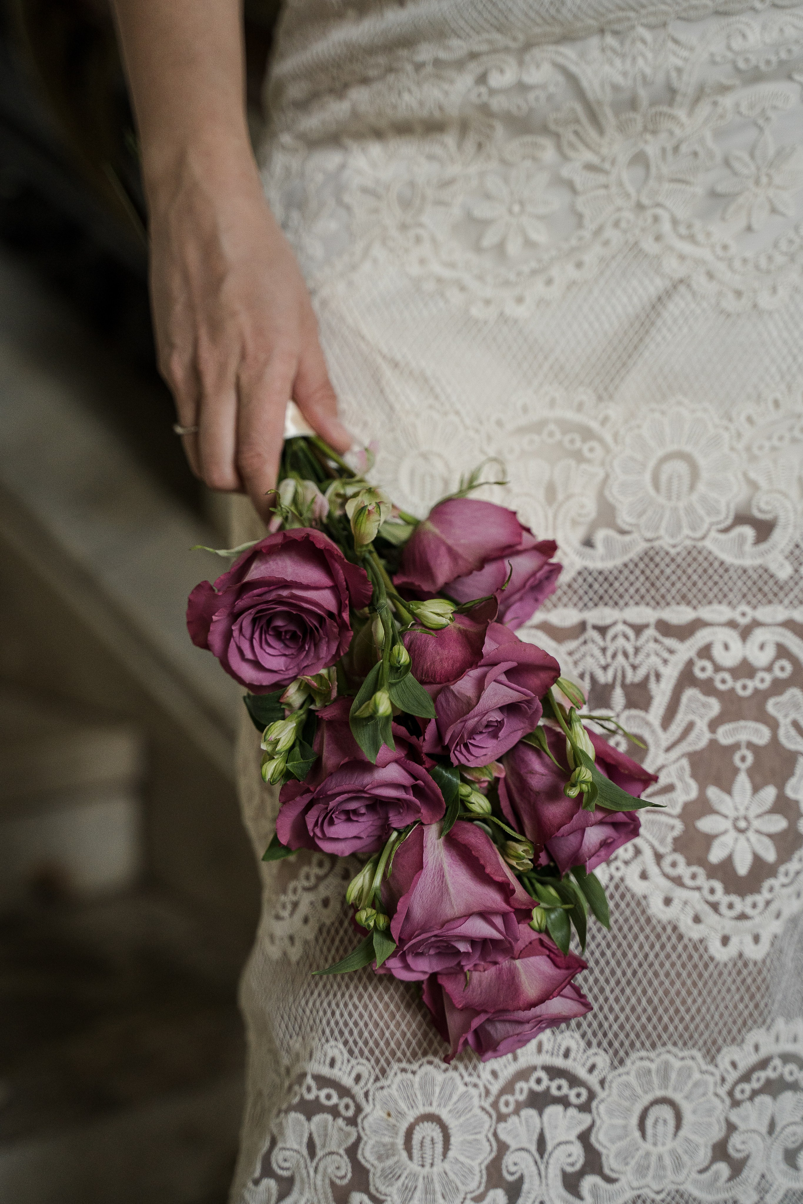 Свадебная фотосессия на Витебском вокзале. Свадебный и семейный фотограф в Пушкине и Санкт-Петербурге Мария Филиппова