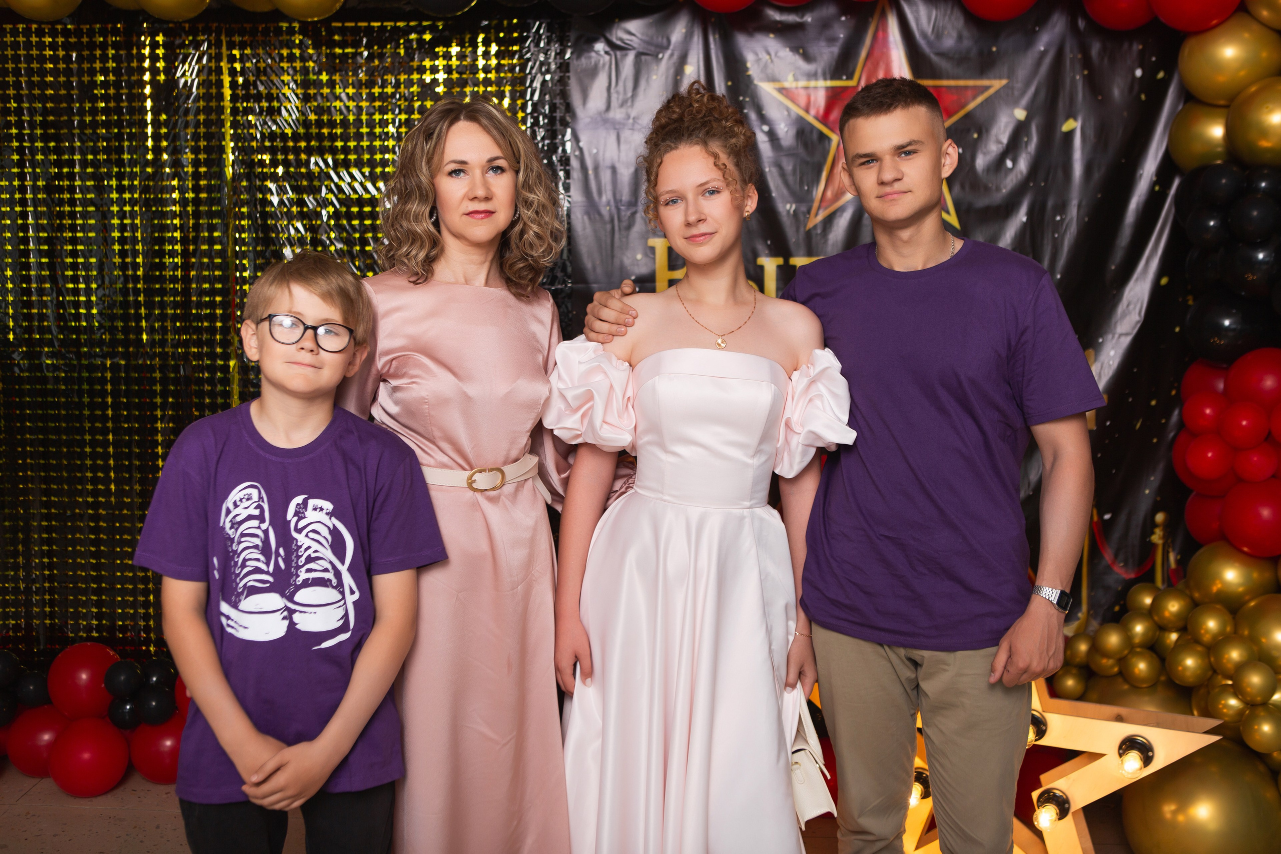 ФОТОСЕССИЯ С РОДИТЕЛЯМИ «ВЫПУСКНОЙ» 2024 г. 9 ШКОЛА г. МЦЕНСК. ТВОЙ АЛЬБОМ / ТВОИ ПРАВИЛА