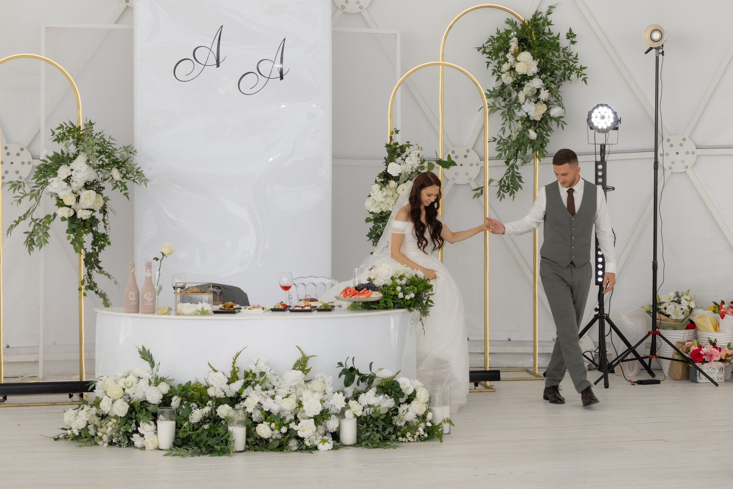 Саша и Алина. Главная