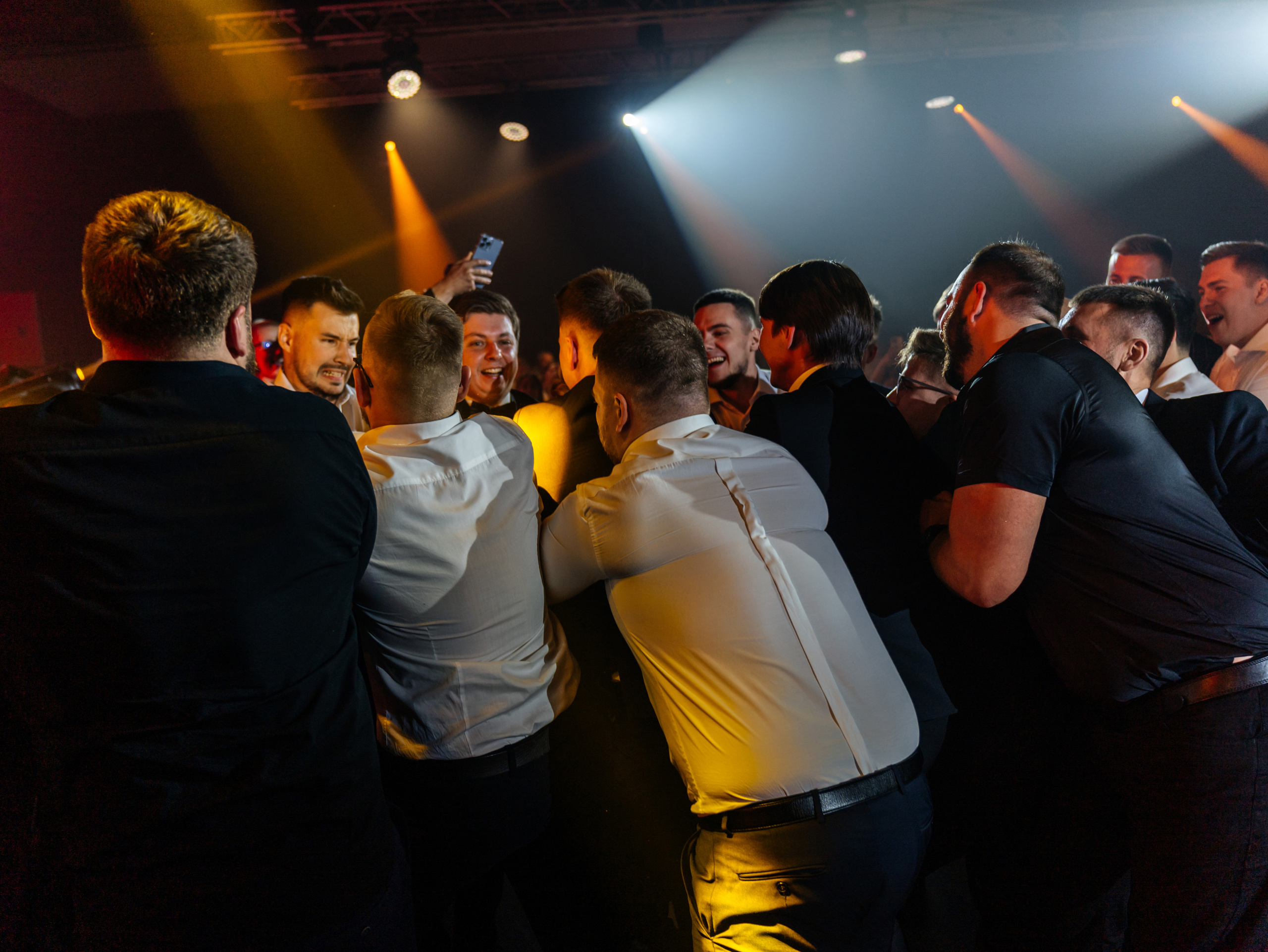 KONSTMOS 🌌. Свадебный фотограф и видеограф в Тольятти, Самаре и Москве — Арзу Магеррамов