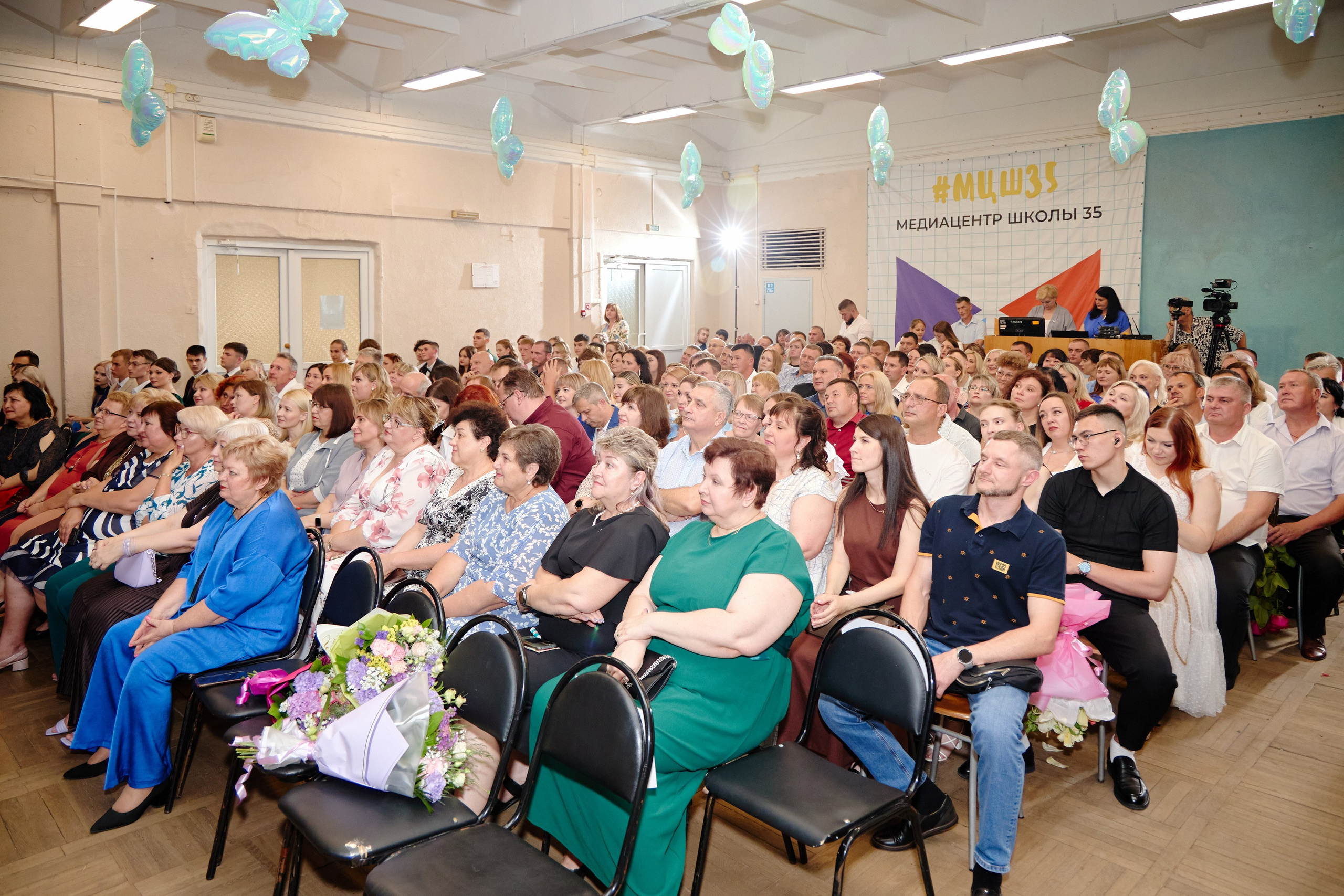 Выпускной 35 Сош. Фотограф Выпускные альбомы Таганрог Сергей Коробченко