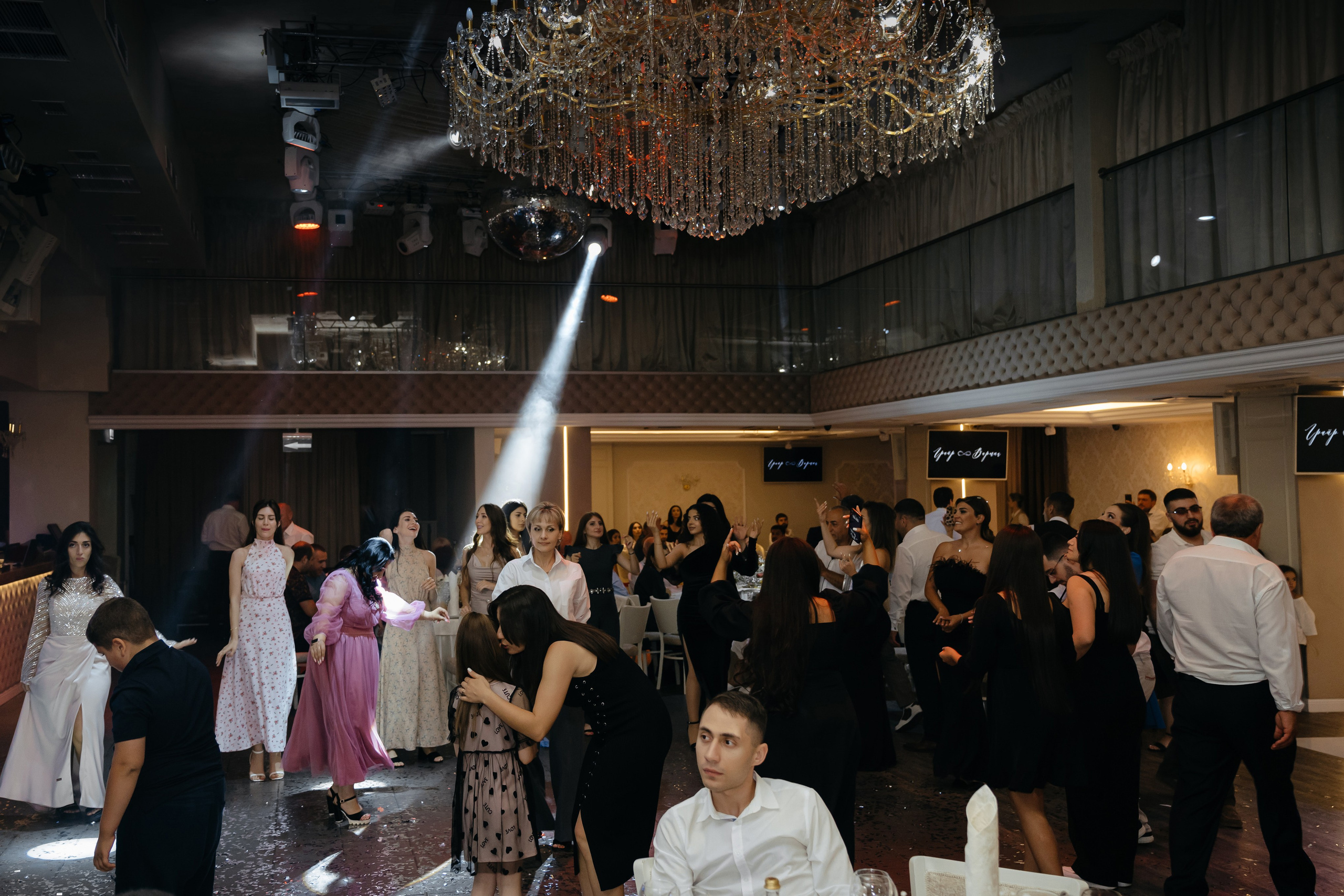 Грайр и Вартик. Свадебный фотограф Красноярск Вязьминова Мария