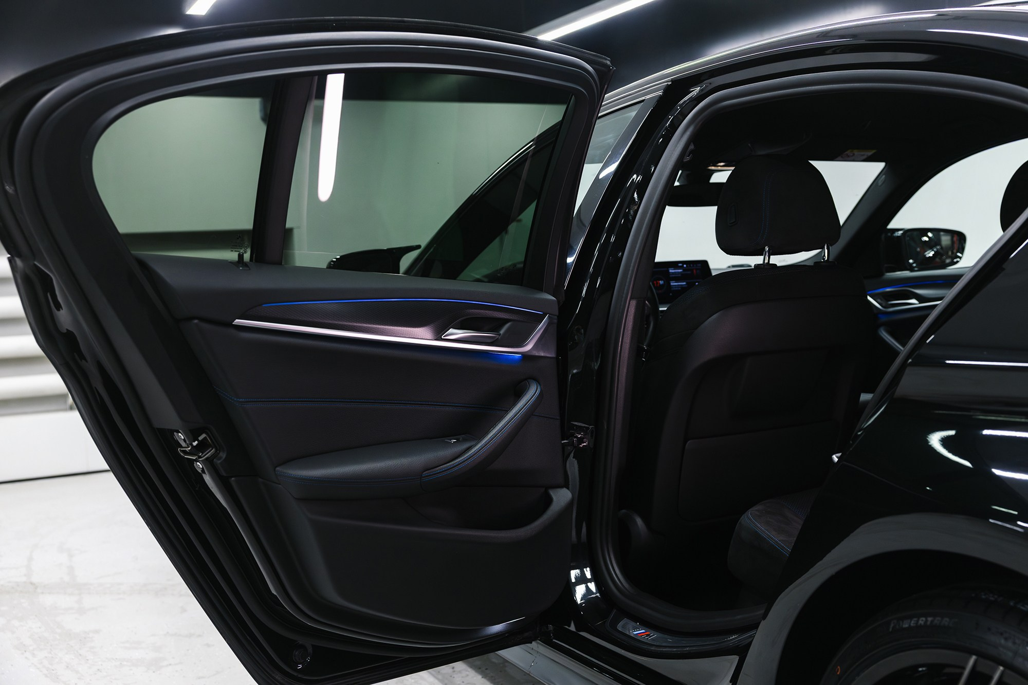 BMW 5 серия 2.0 AT, 2021, 136 265 км BMW 5 серия 2.0 AT, 2021, 136 265 км 3 800 000 ₽ X-TRADE. Автосалон «Х-Авто»