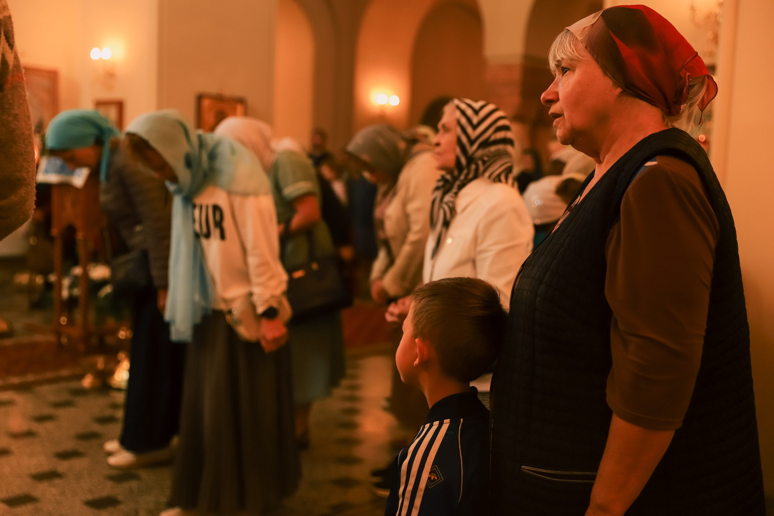 Служба в церкви