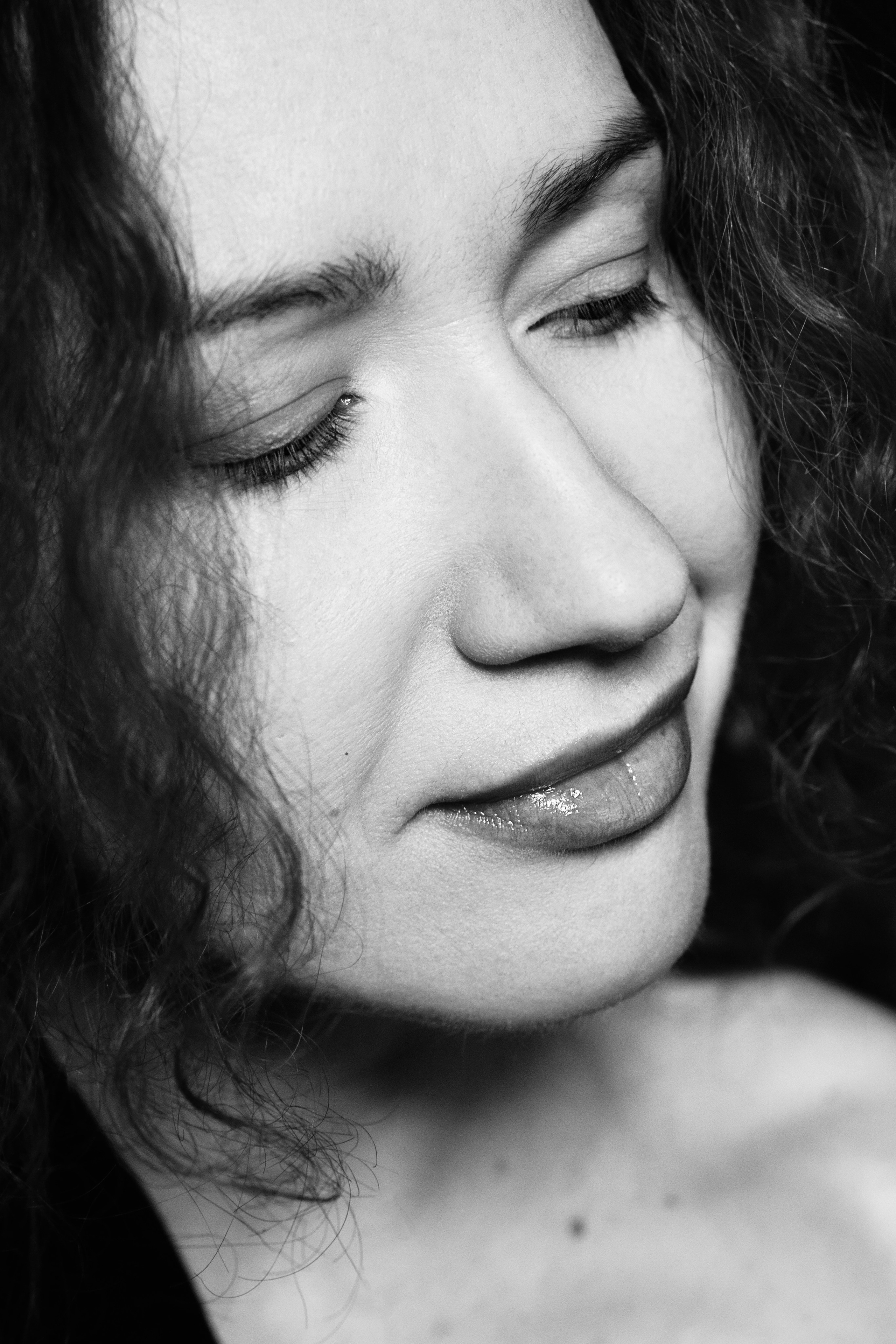 Анастасия. Грустит гитара