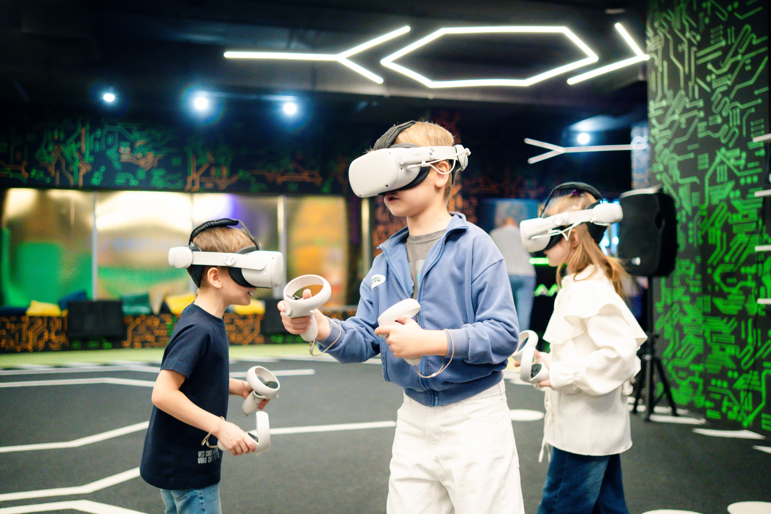 VR (November-December 2024). Felixtones