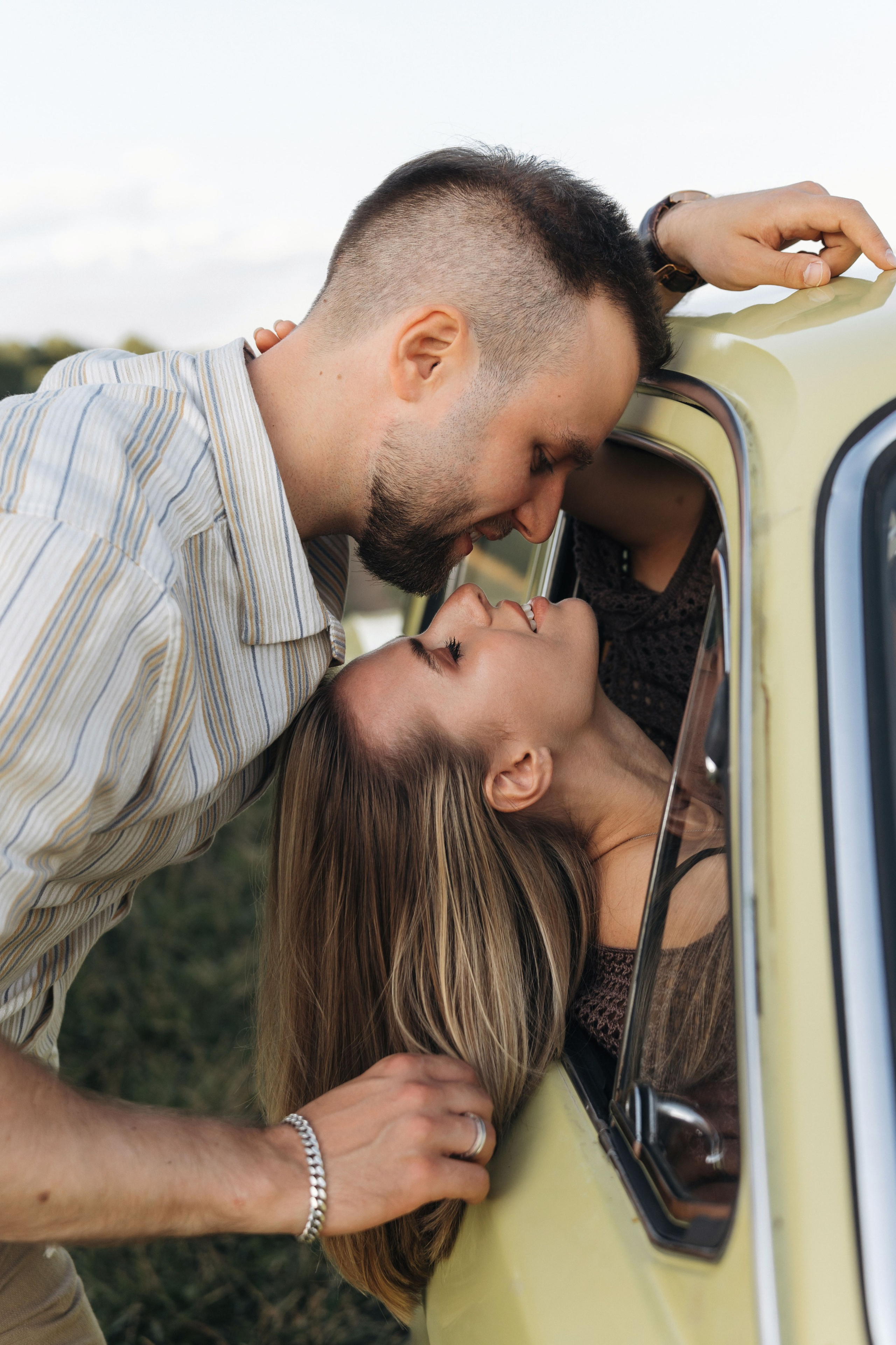 На машине загород. Ваш фотограф Вика Артемова