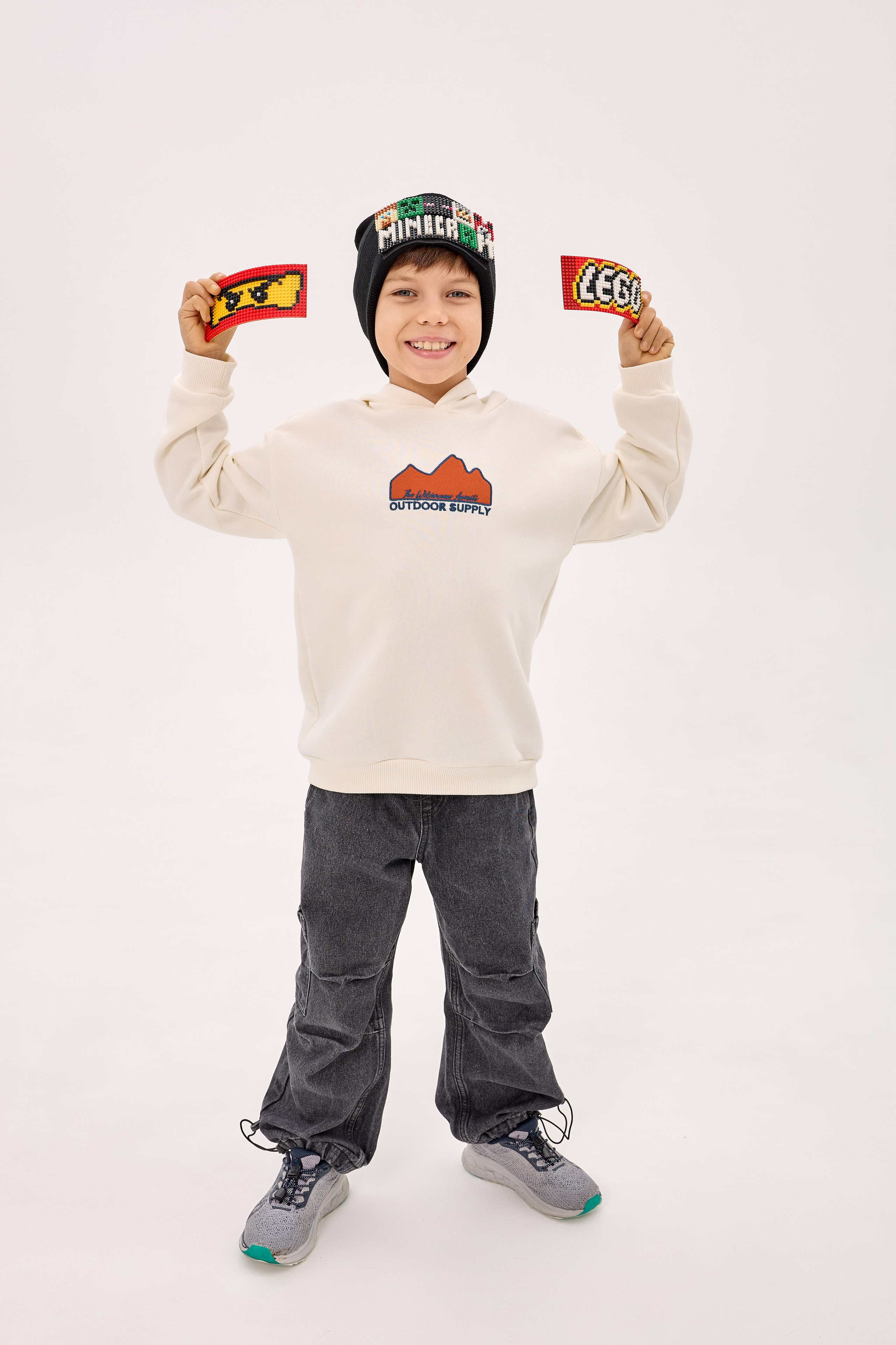 Фотосессия шапок для маркетплейсов. Фотограф Руслан Потапов в Краснодаре