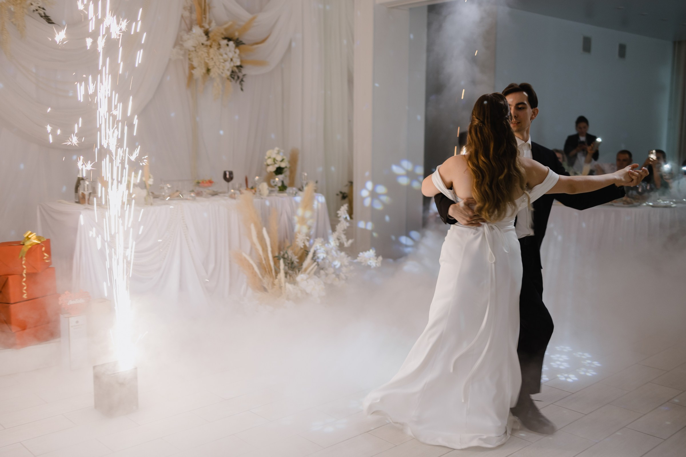 Эльвира и Иван. Свадебное агентство «Всё Серьёзно»