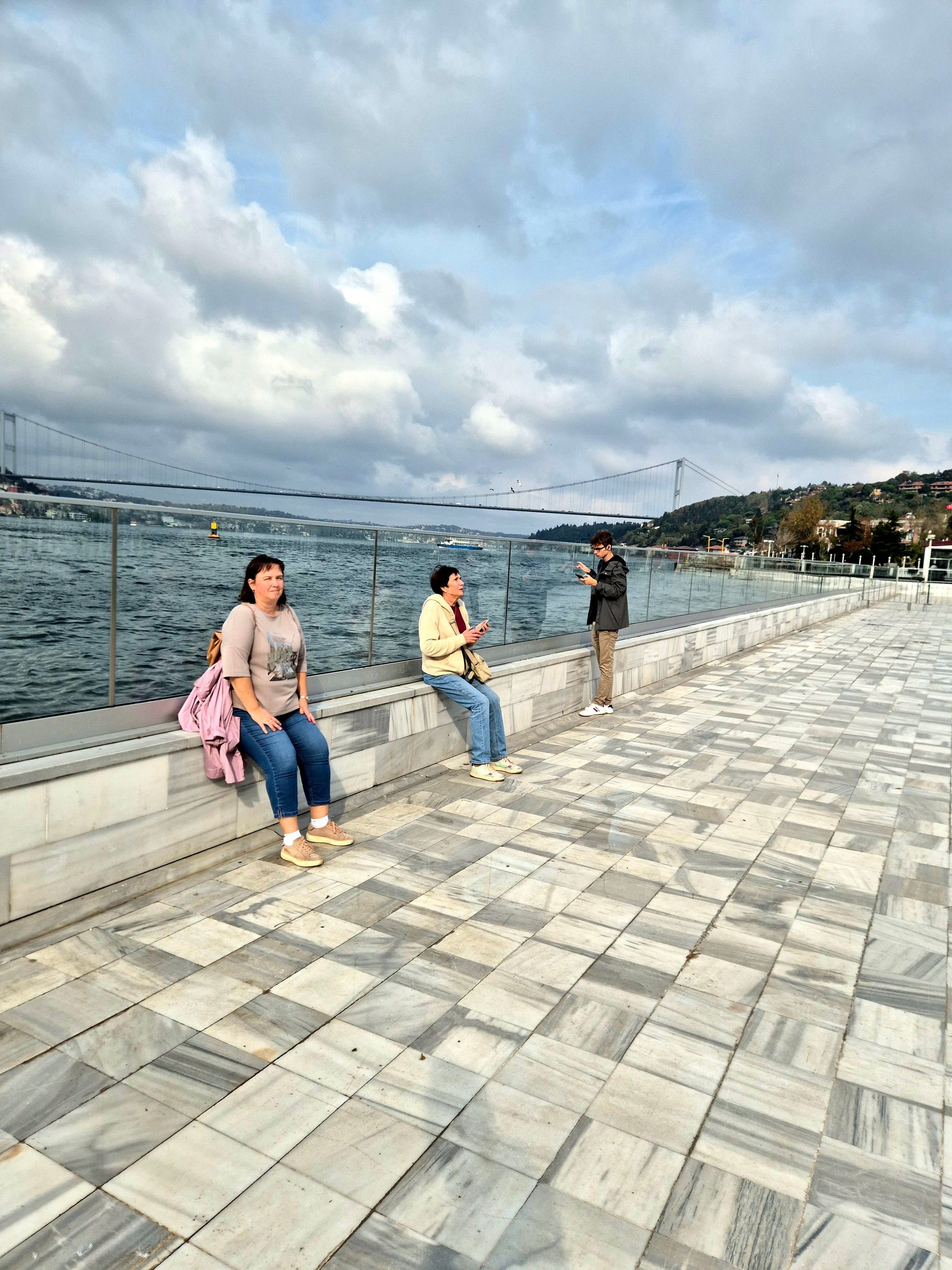 Набережная Босфора. Никого во дворце! 