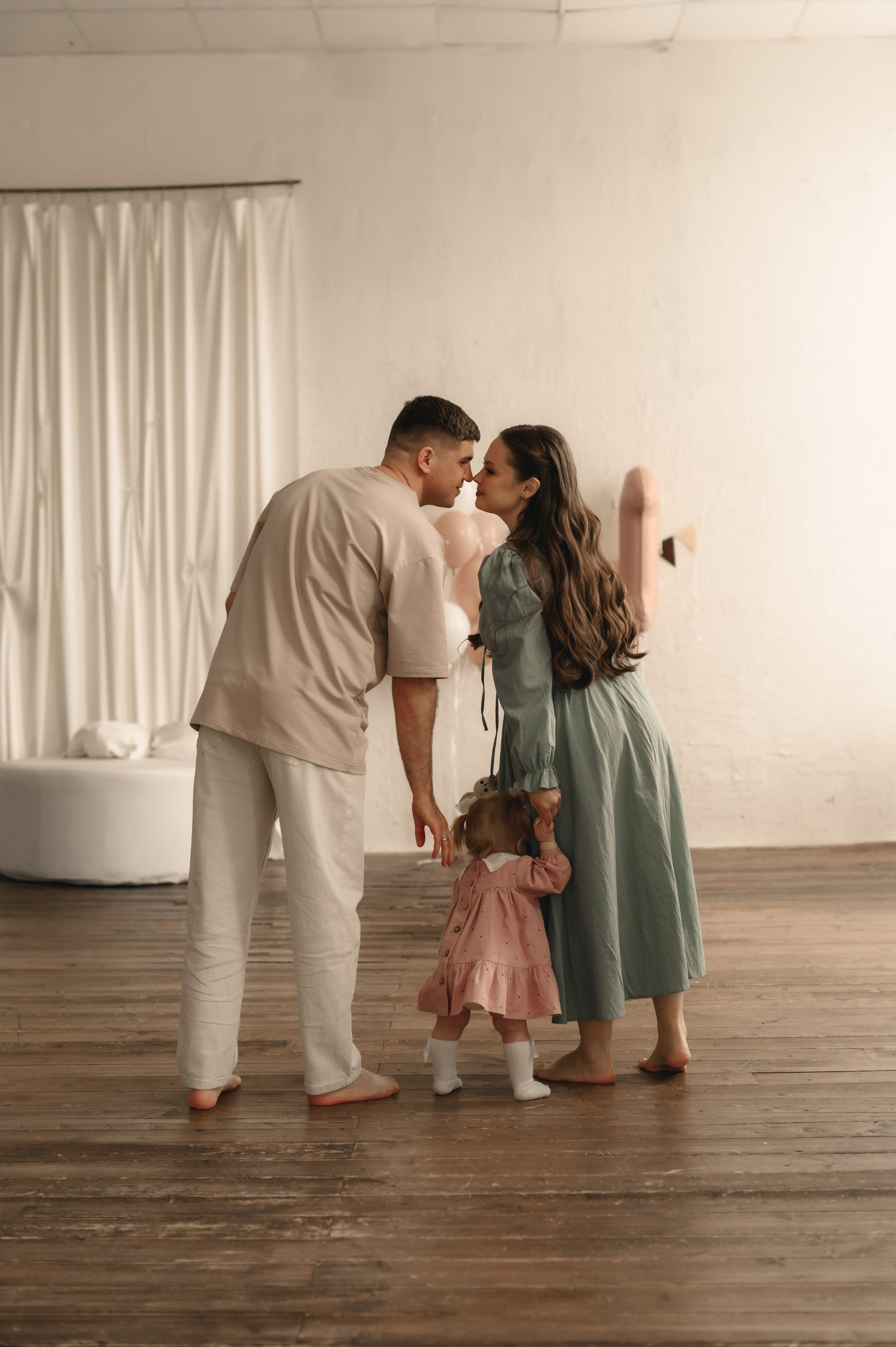 Годик Аделине. Студийная съёмка. Семейный фотограф в г. Ставрополь, Сорокина Мария