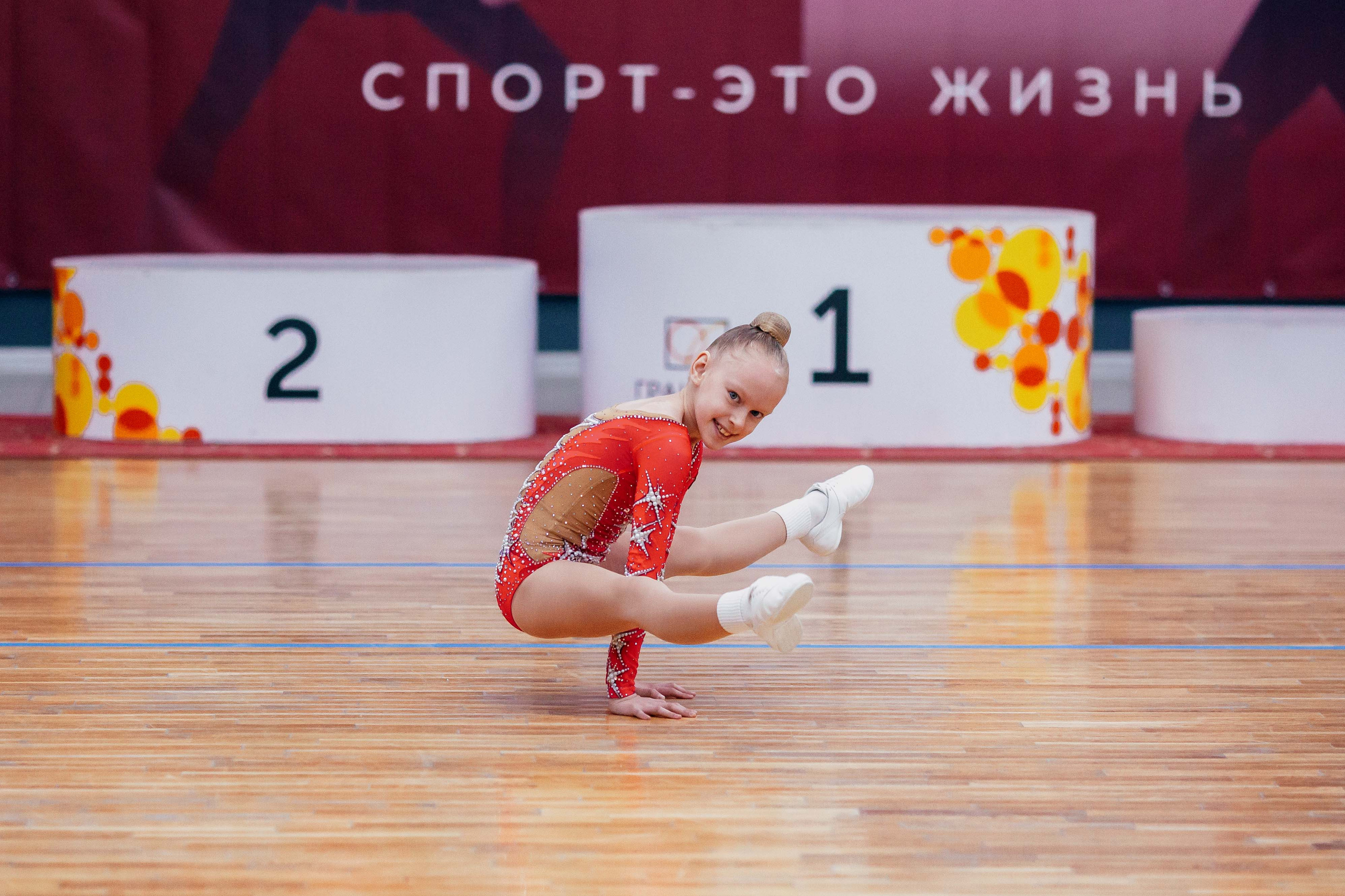 Соревнования по спортивной аэробике. Воронеж. Декабрь 2022. Спортивный фотограф Александр Васильев. RG и AGG