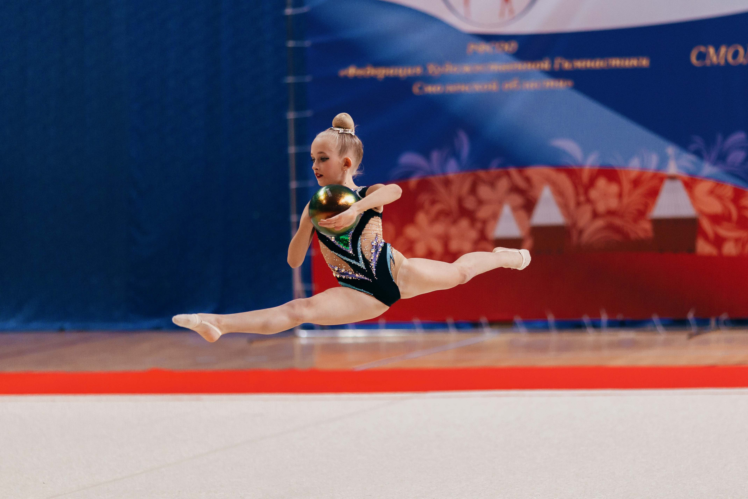 Чемпионат по художественной гимнастике. Смоленск. Ноябрь 2022. Спортивный фотограф Александр Васильев. RG и AGG