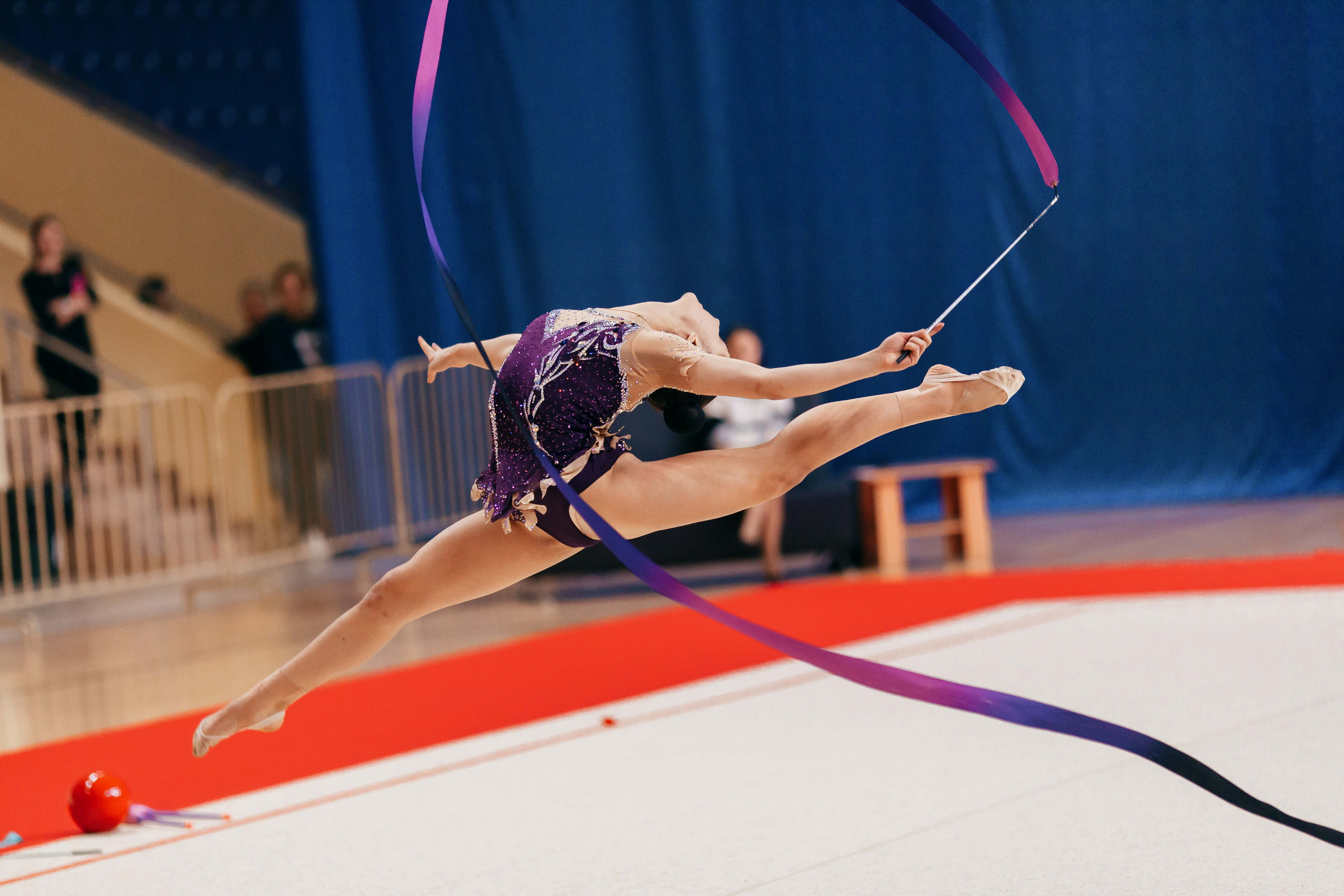 Чемпионат по художественной гимнастике. Смоленск. Ноябрь 2022. Спортивный фотограф Александр Васильев. RG и AGG