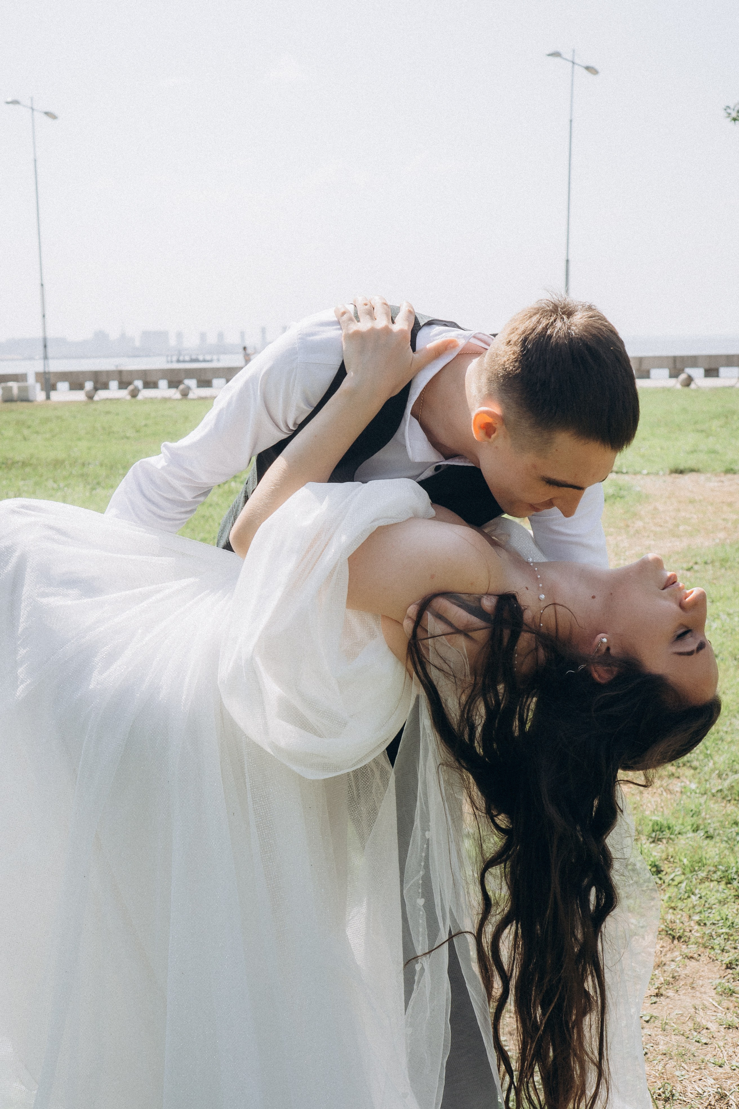 СВАДЕБНАЯ СЬЕМК В ПАРКЕ 300-ЛЕТИЯ. Профессиональный фотограф, Санкт-Петербург — Виктория Богомолова