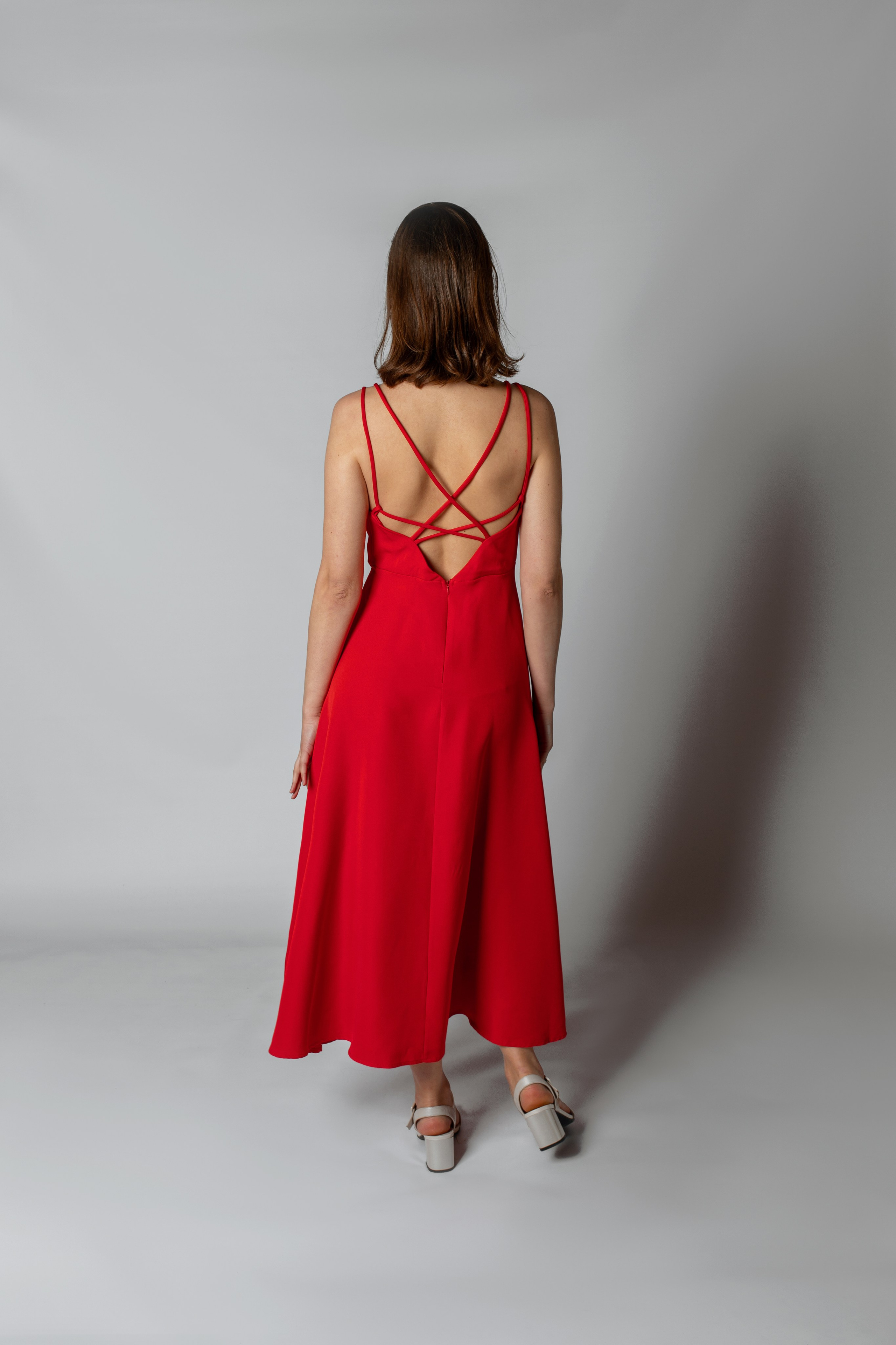 Аренда летнего красного платья в Севастополе