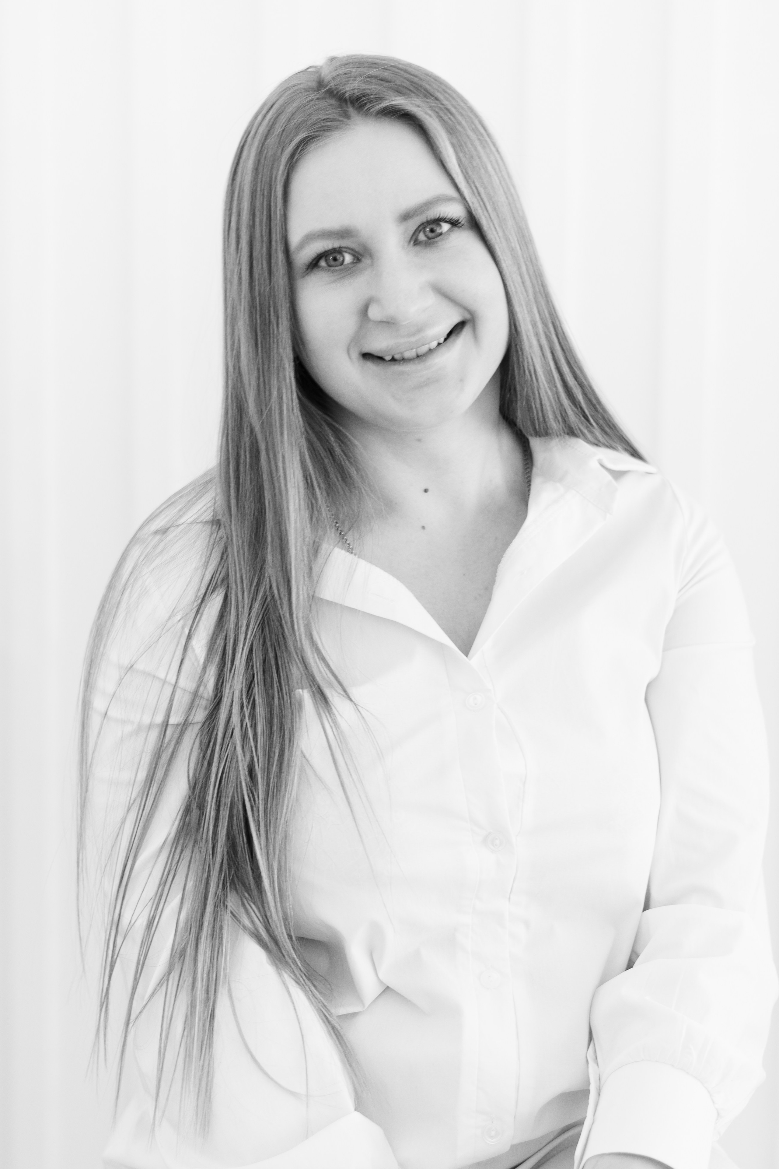 Оксана с семьей. Студийная съемка. Екатерина Бикбаева фотограф, видеограф, медиа-продюсер