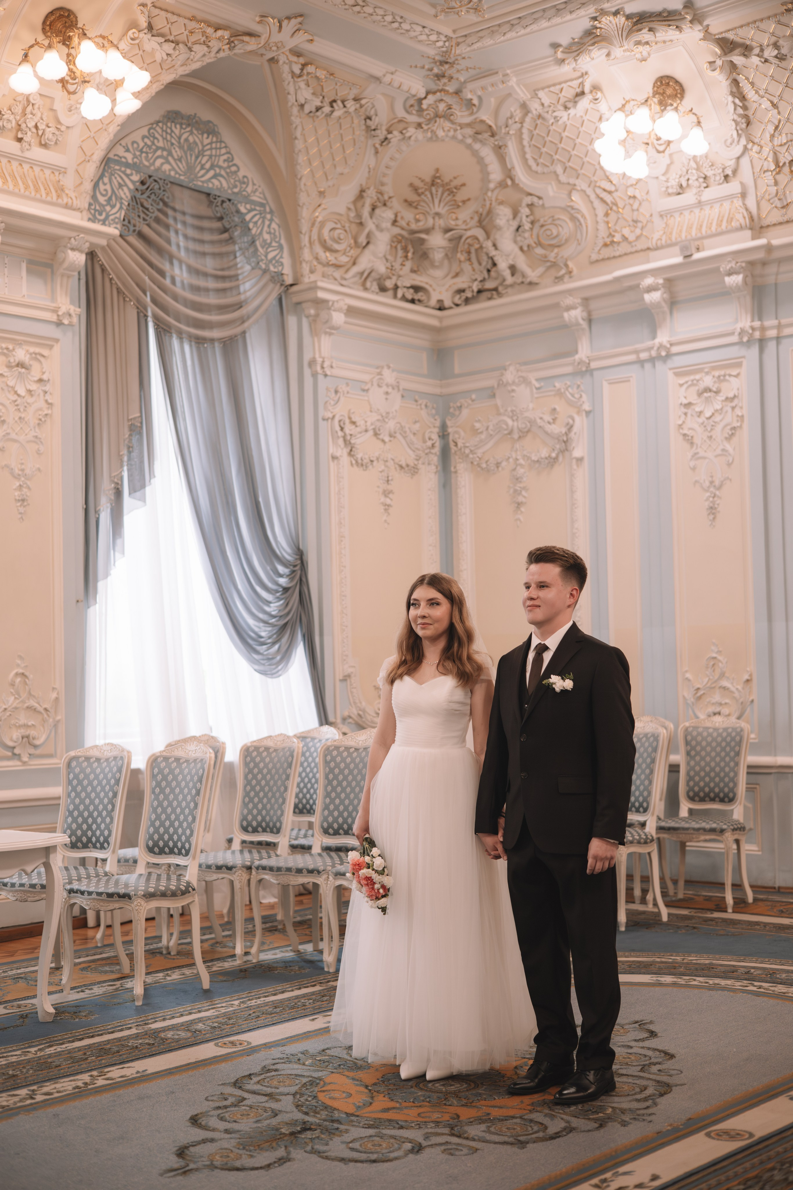 ЗАГС 2 + Прогулка. Семейный фотограф в Санкт-Петербурге. Запечатление мгновений и ярких воспоминаний в Вашей жизни