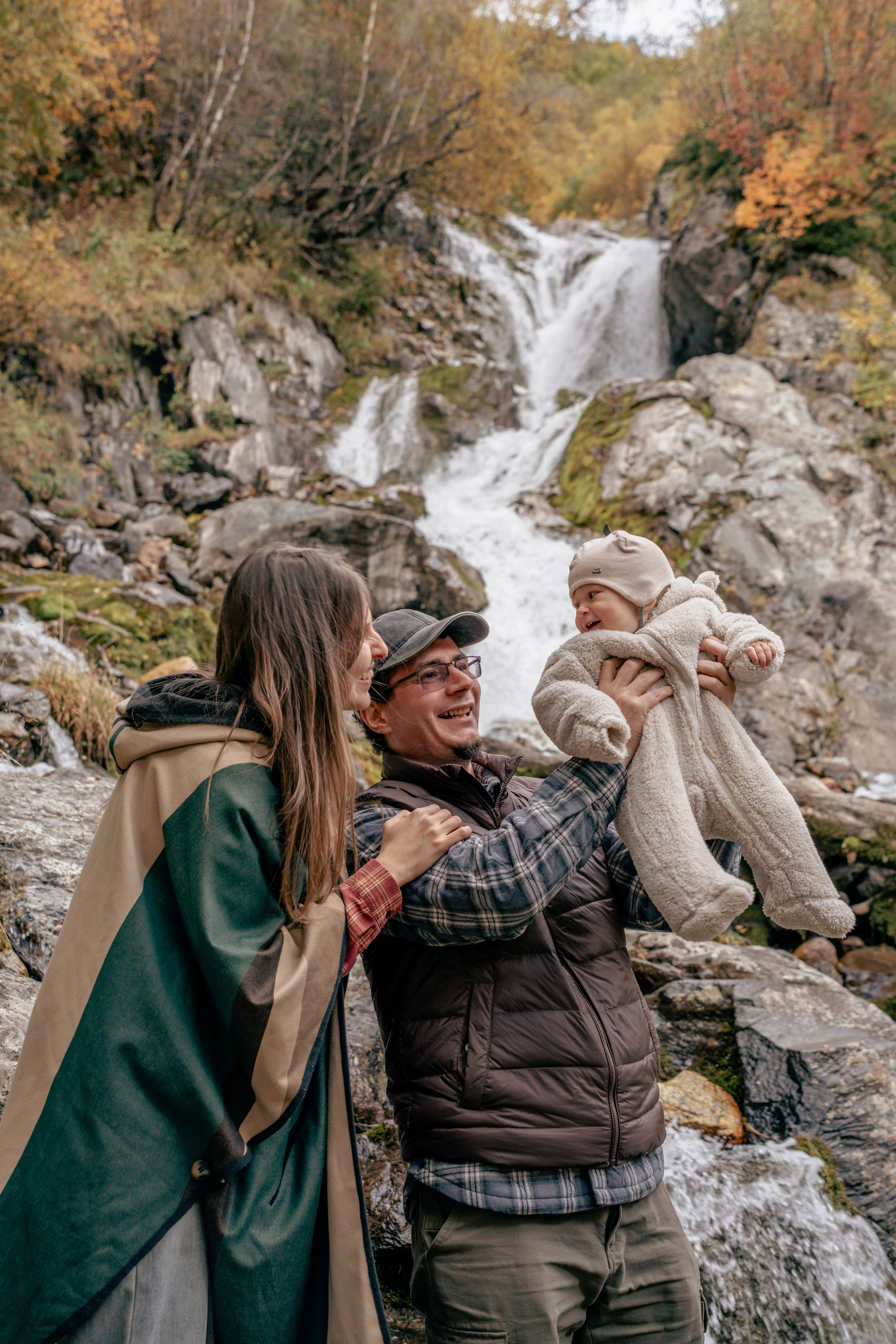 Семейная фотосессия в Домбае. Фотограф КМВ|ГОРЫ Пятигорск Железноводск Ессентуки Кисловодск Домбай Архыз Эльбрус