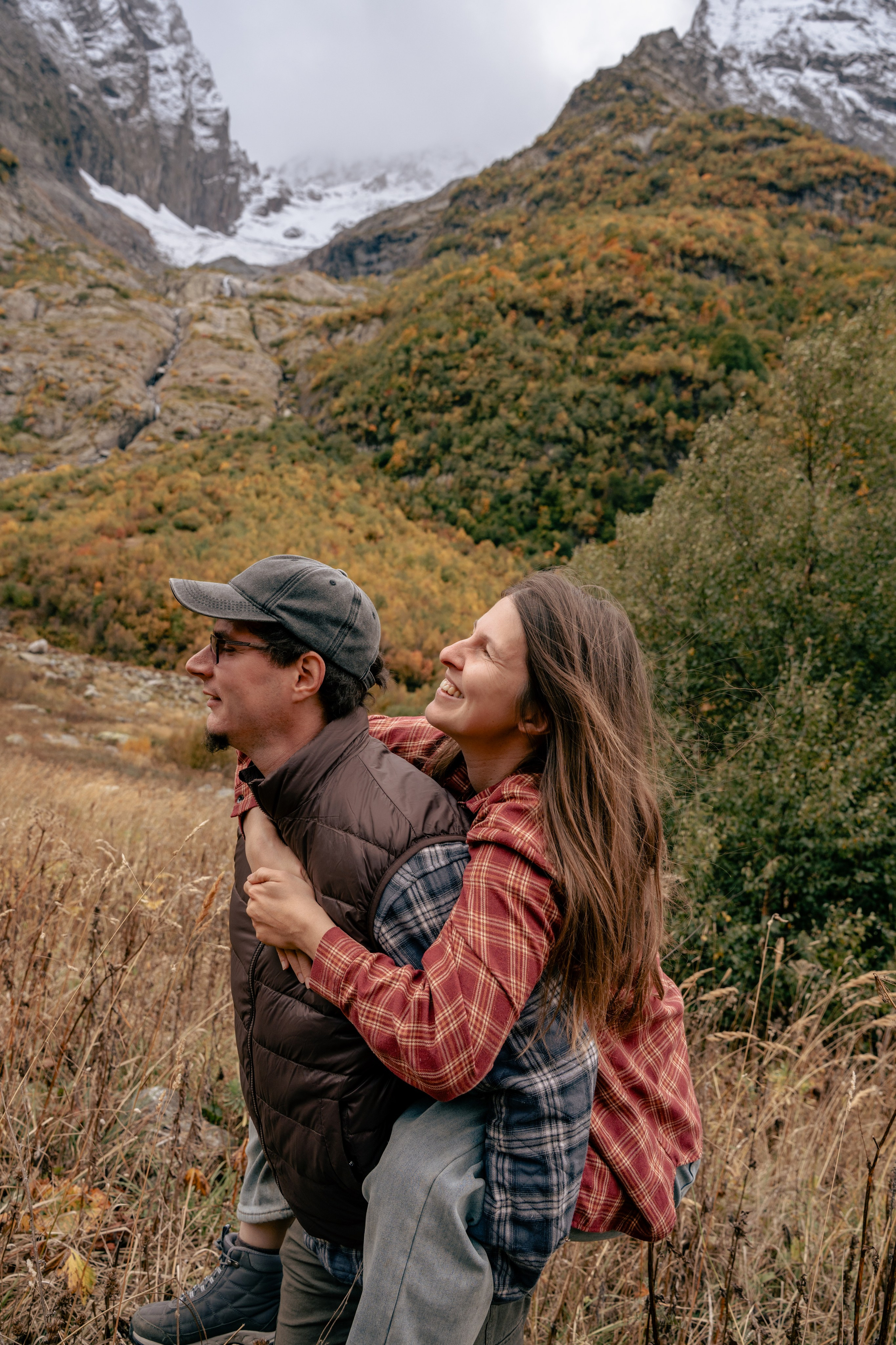 Семейная фотосессия в Домбае. Фотограф КМВ|ГОРЫ Пятигорск Железноводск Ессентуки Кисловодск Домбай Архыз Эльбрус