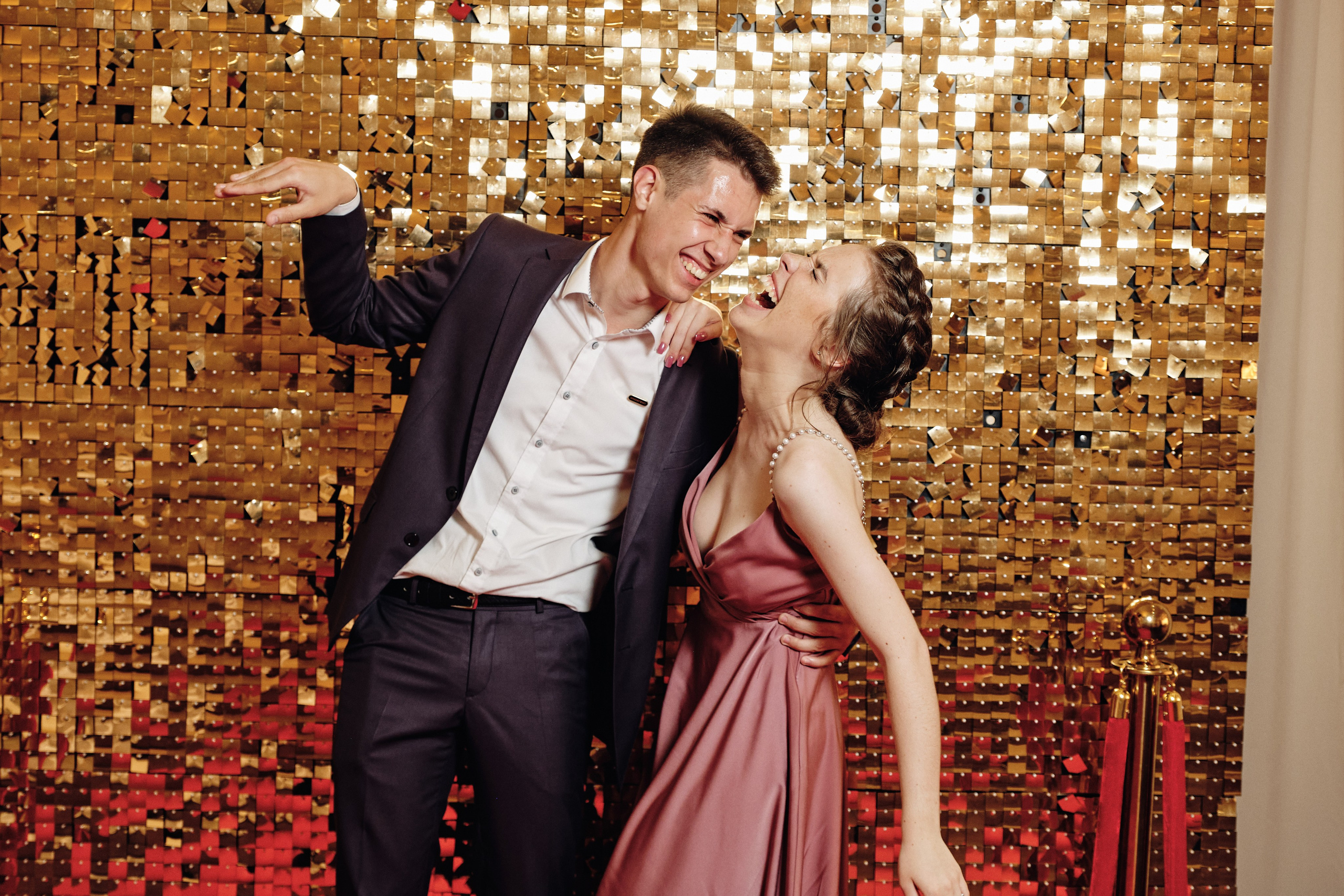 Фотограф на выпускной в СПб. Семейные и свадебные фотосессии в СПб, в студии, на улице, на природе