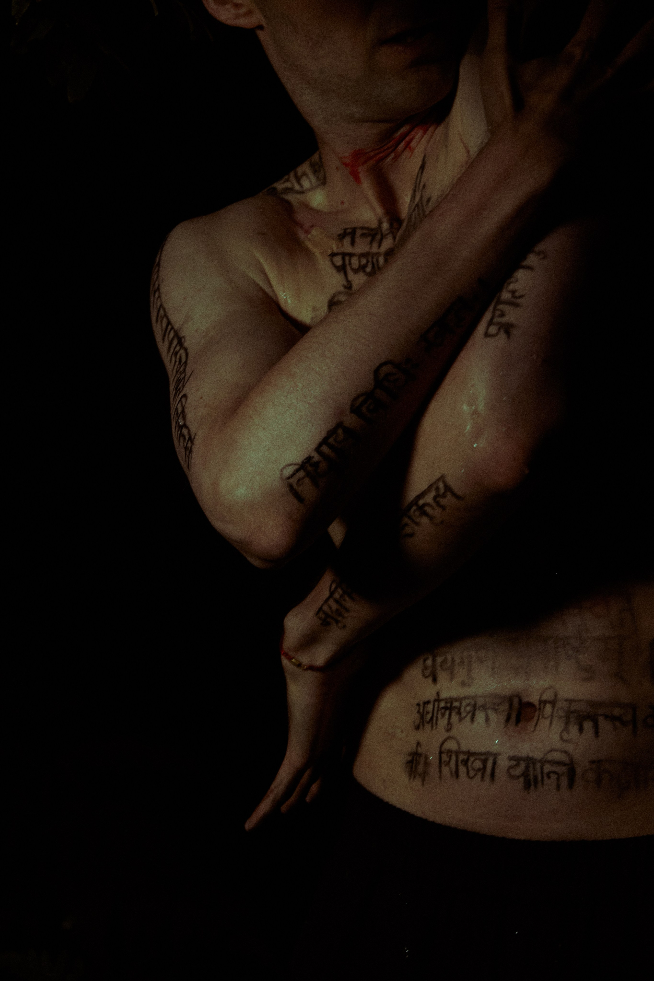 The body as broken manuscript. Фотограф Елизавета Маслова. Москва. Art, Fashion