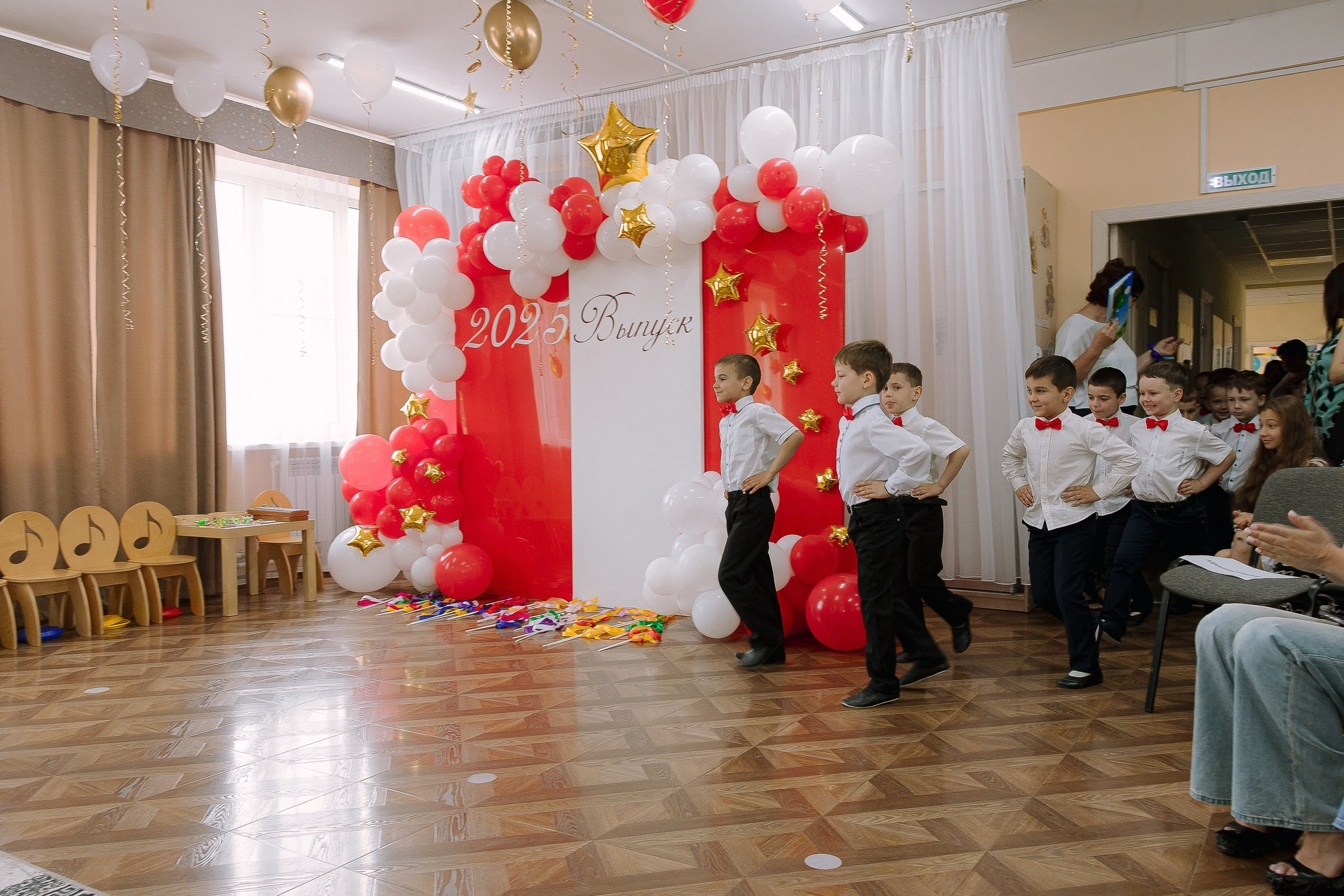 Выпускной в ДС 26. Выпускные альбомы Натальи Бутко: Новороссийск, Анапа, Геленджик