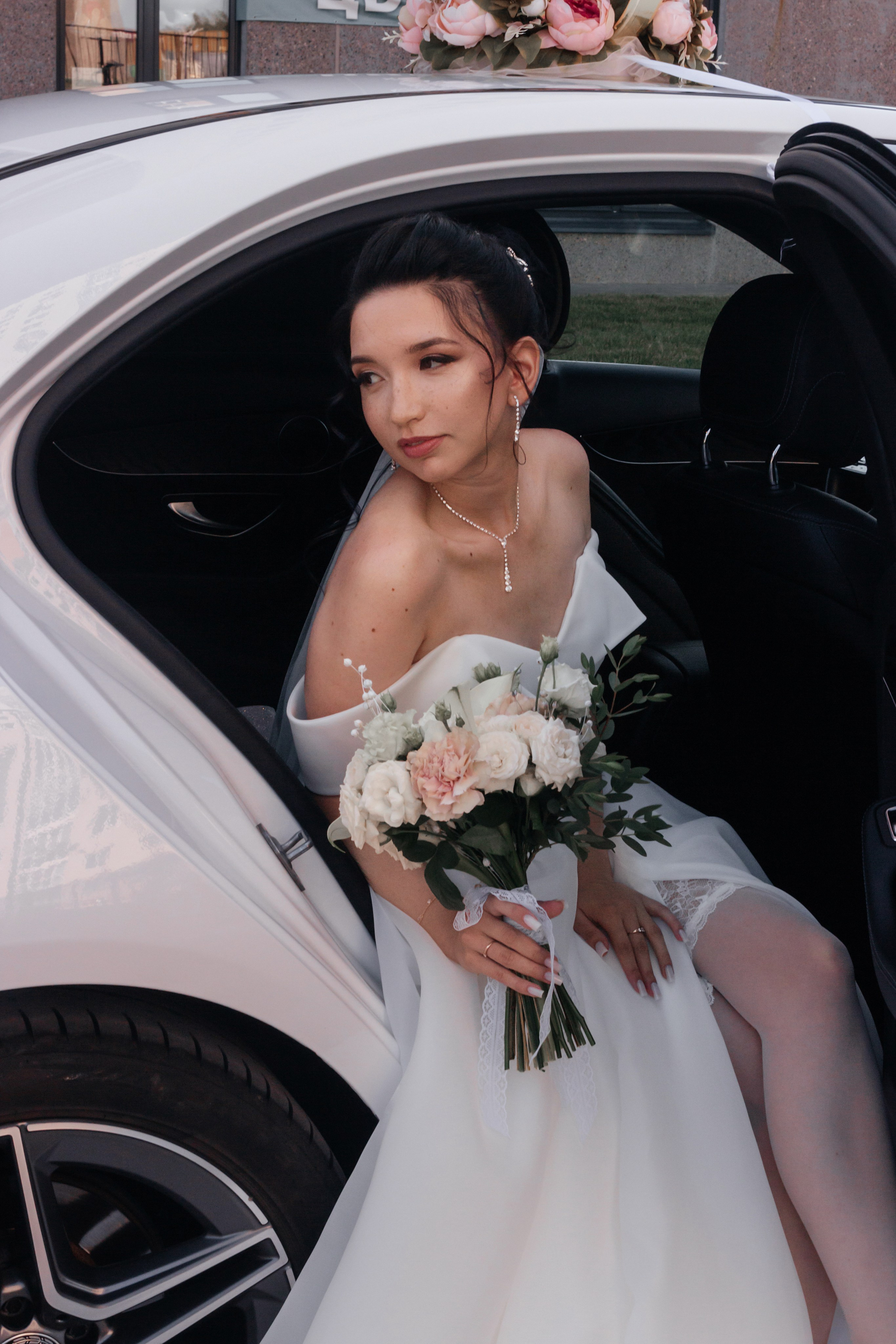 Свадебная съемка Лены и Никиты на Стрелке и в Ресторане Парус на Гребном канале. Свадебный фотограф и фотограф Love-Store в Нижнем Новгороде Анастасия