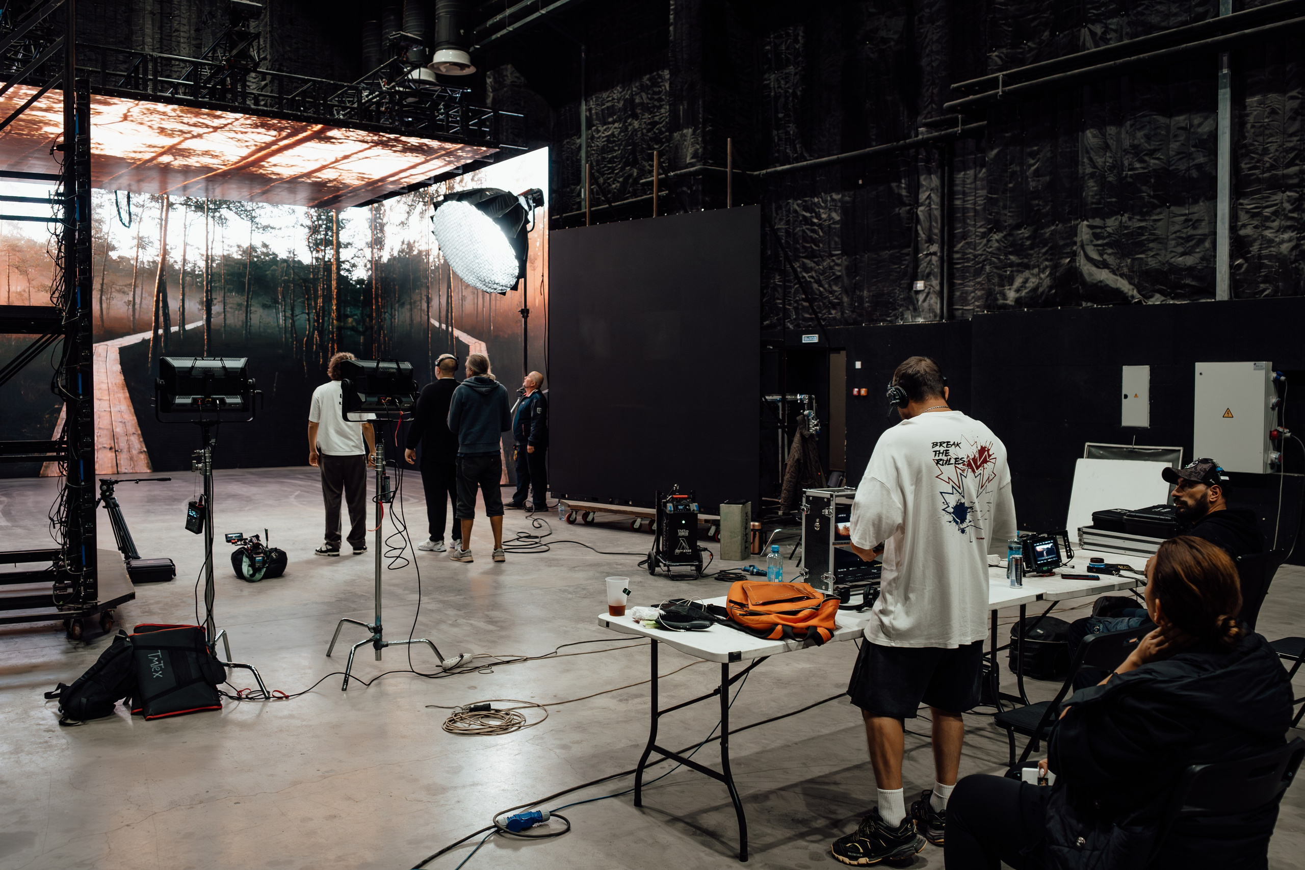 Lx24 — Сберегу (съёмки клипа). Никита Скрипник — ТЕАТР В СТИЛЕ ФЭШН