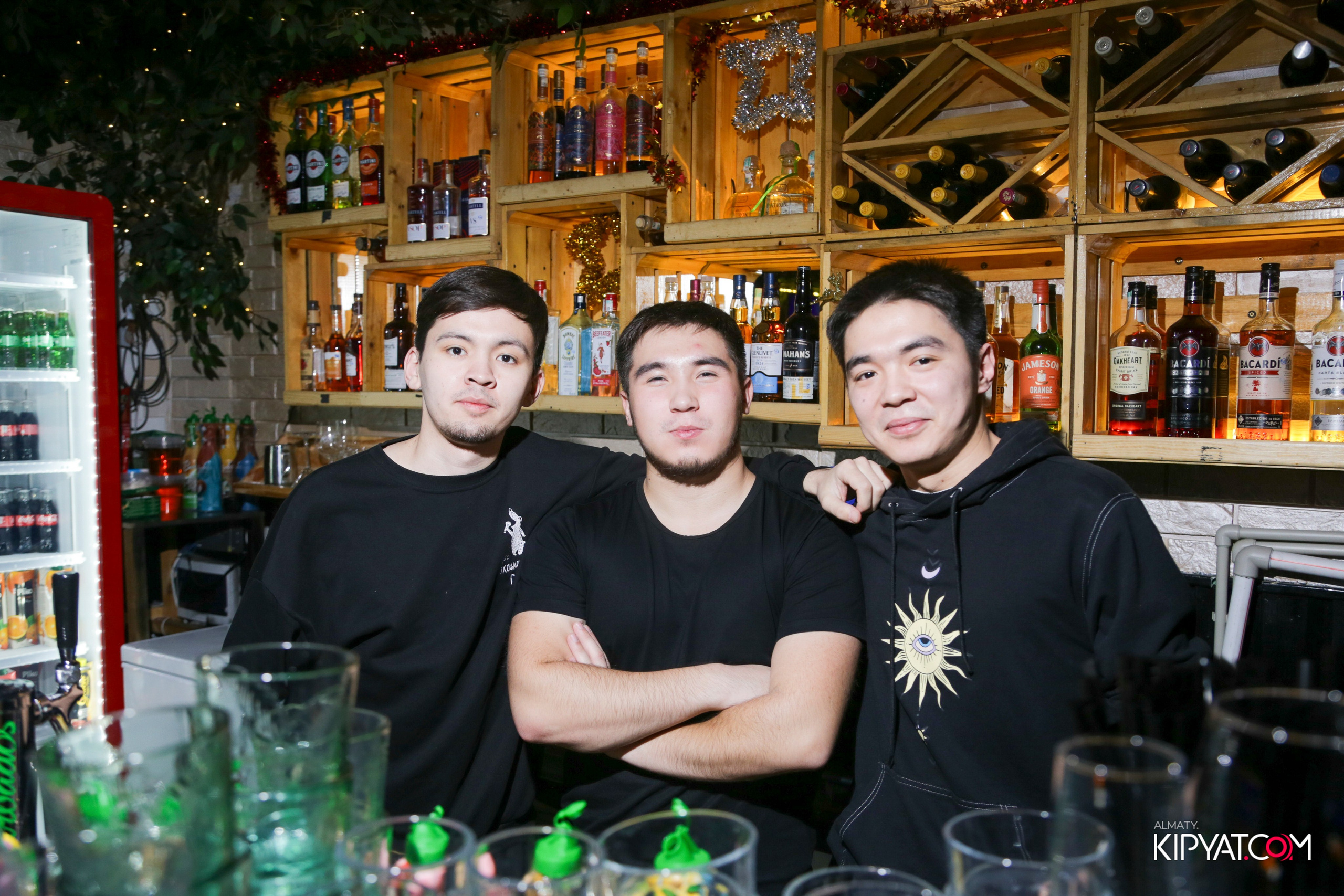 УХО И МЕДВЕДЬ НА САИНА. КИПЯТКОМ АЛМАТЫ! Фотосъемка мероприятий в Алматы