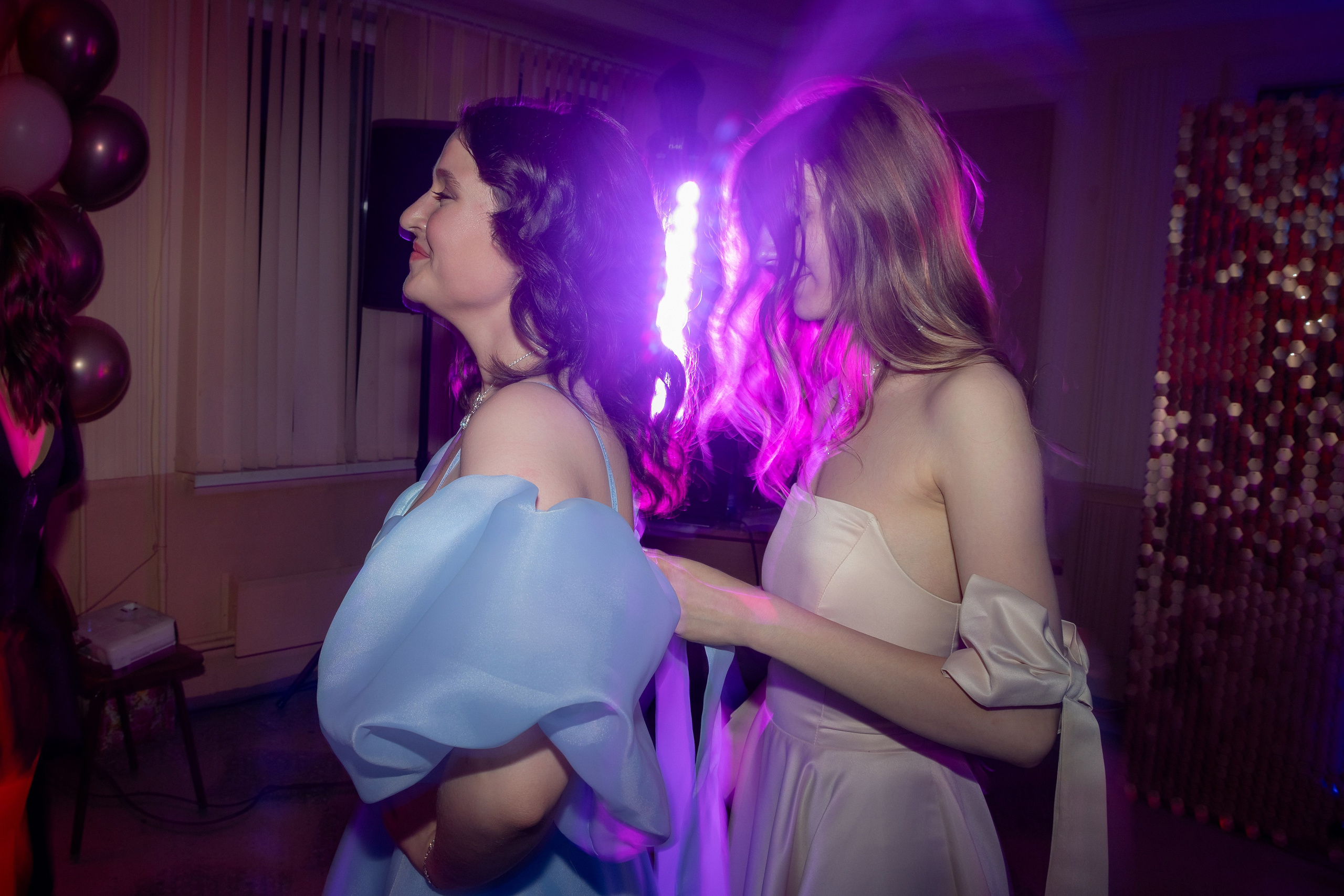 Школьный выпускной 2024 год в Соколе (Минск). Свадебный фотограф в Минске/Беларуси Сергей Спиридонов