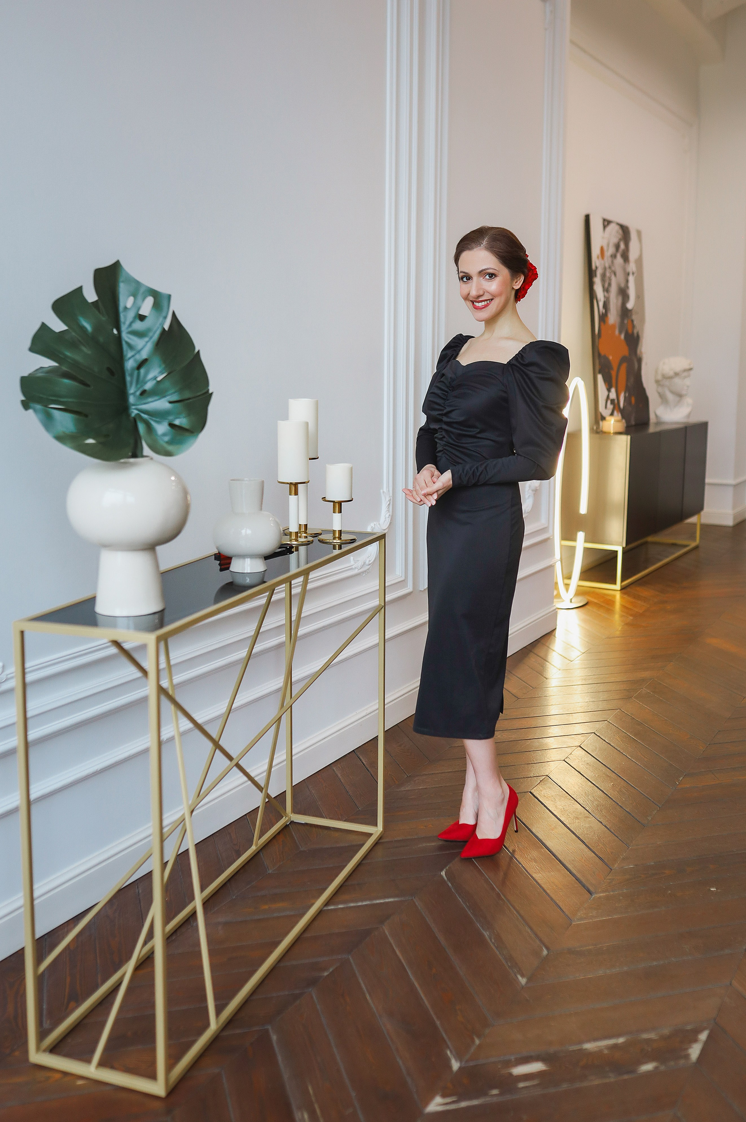 Нонна преподаватель испанского, автор курсов и книг. Визуал для эспертов и блогеров