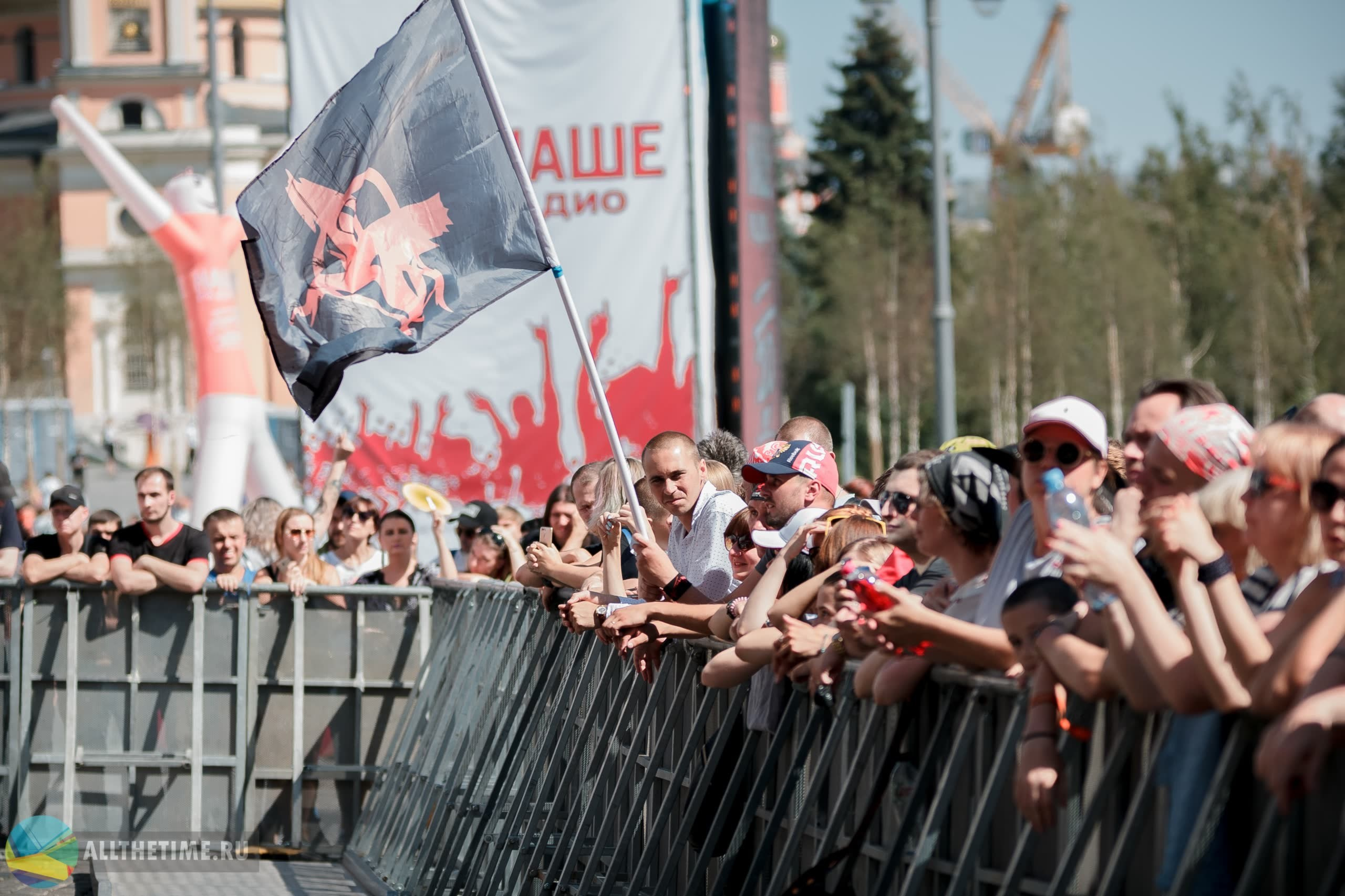 НАШИ В ГОРОДЕ. Магия музыки в кадре: Концертная Фотография