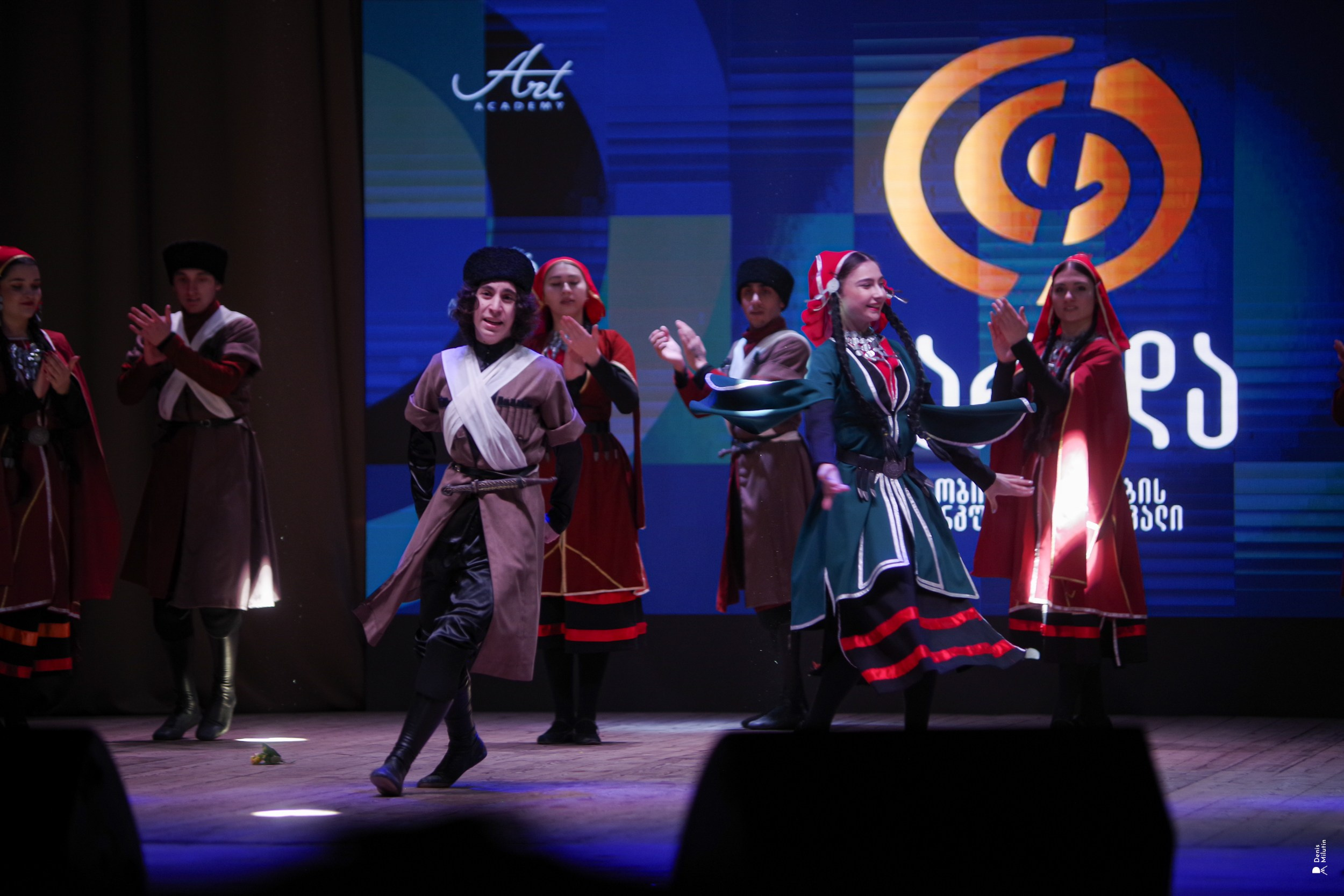 Танцы в Хоби. Портретный фотограф Денис Милютин