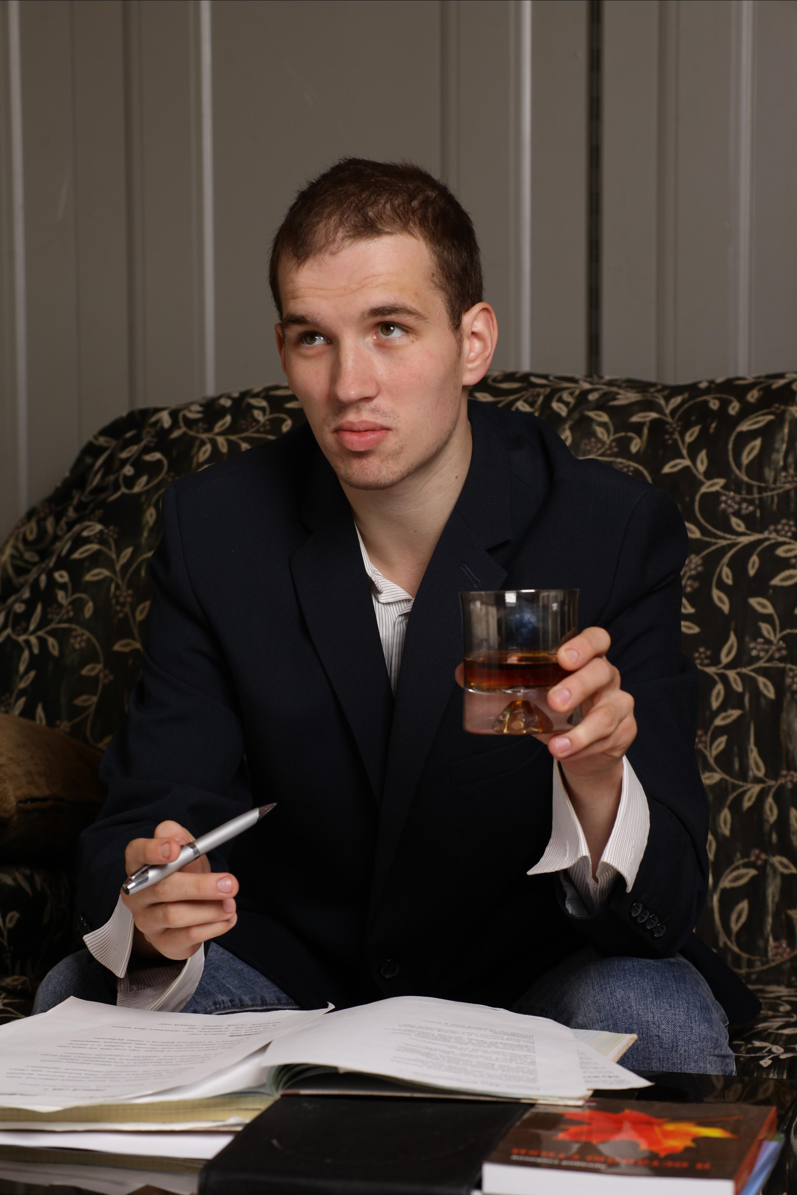 Толик. Портретная фотосъемка. Репортажный, семейный, свадебный, портретный фотограф