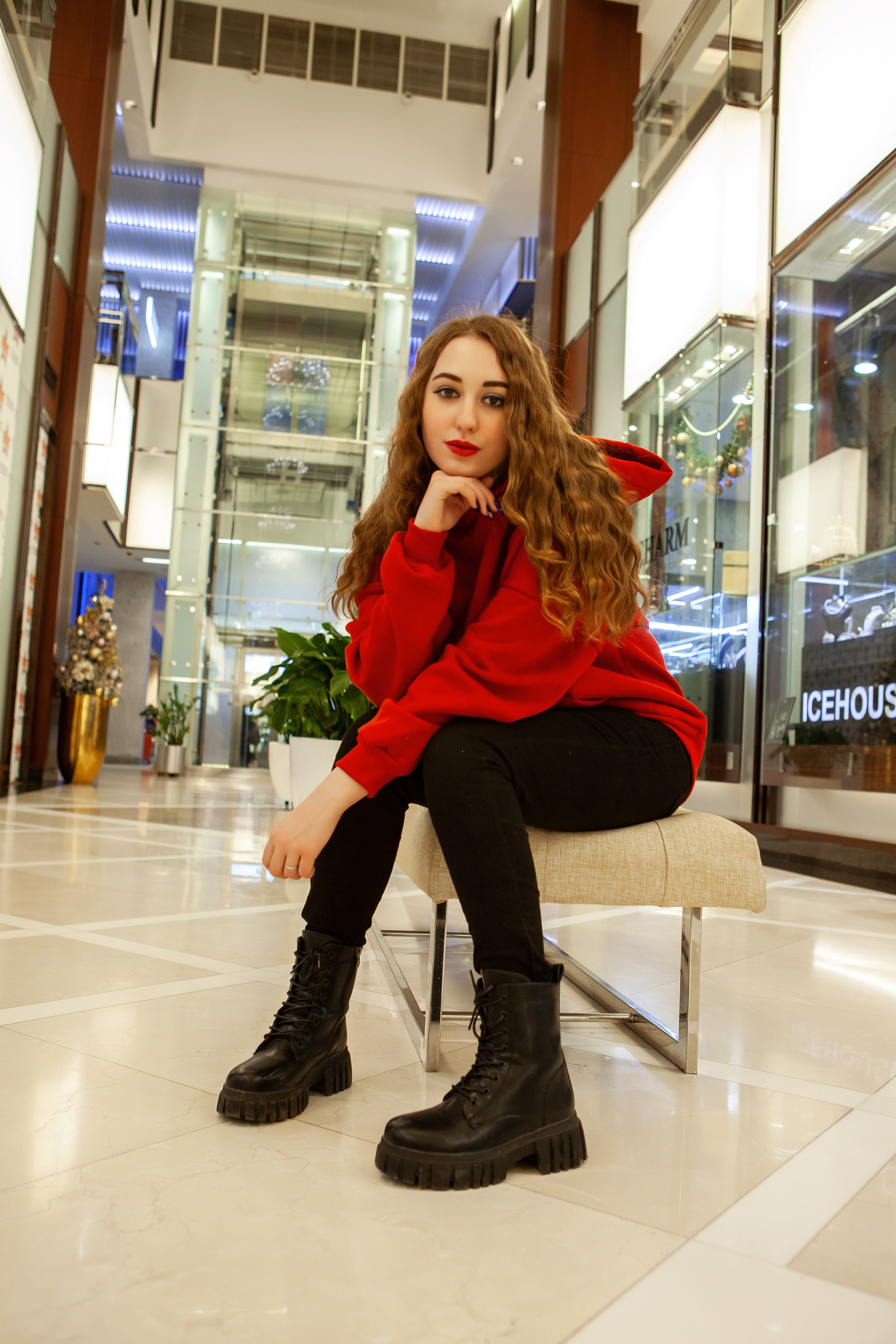 Наташа. Фотосессия в ТЦ Вегас. Репортажный, семейный, свадебный, портретный фотограф