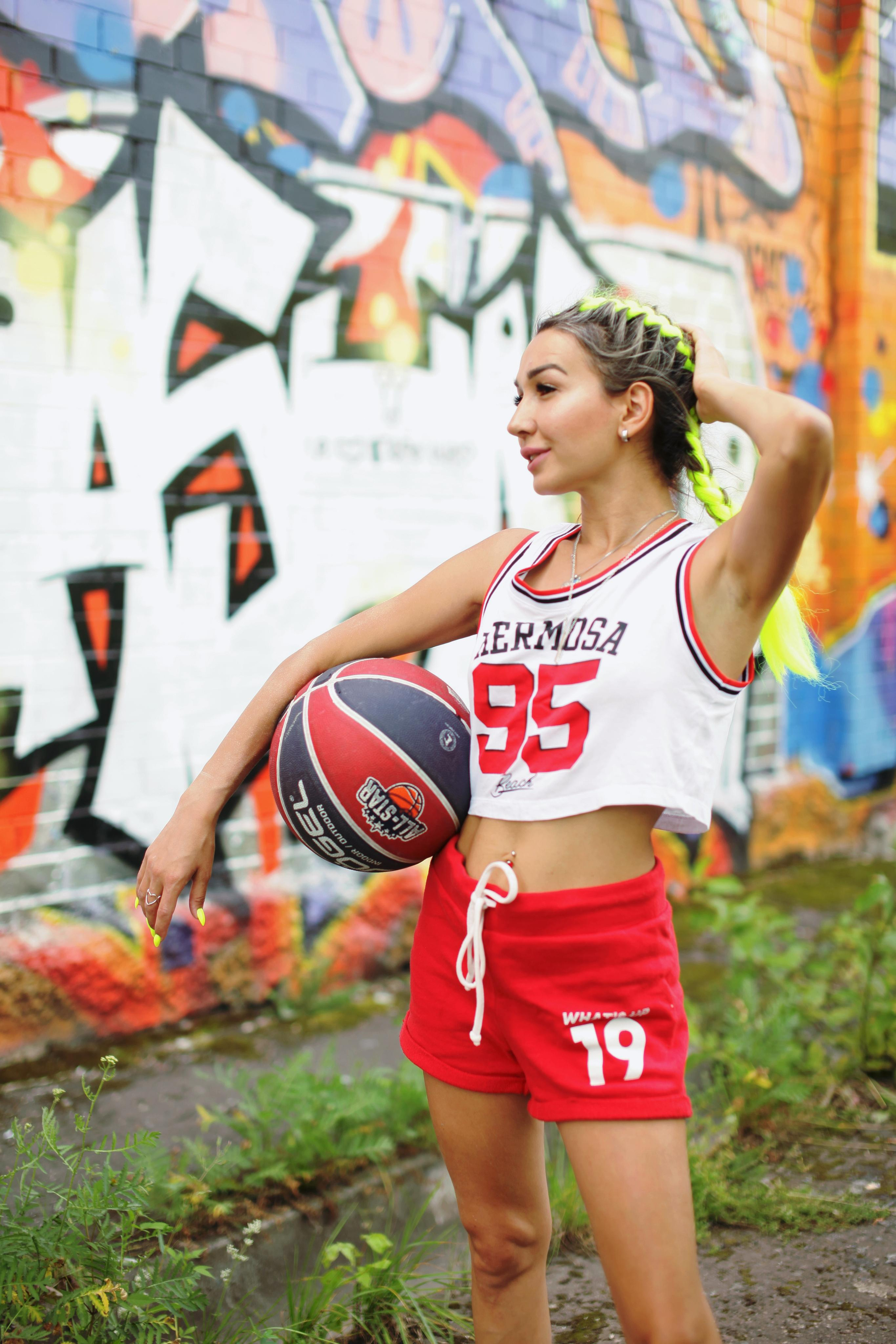 Настя. Фотосессия «Граффити». Репортажный, семейный, свадебный, портретный фотограф