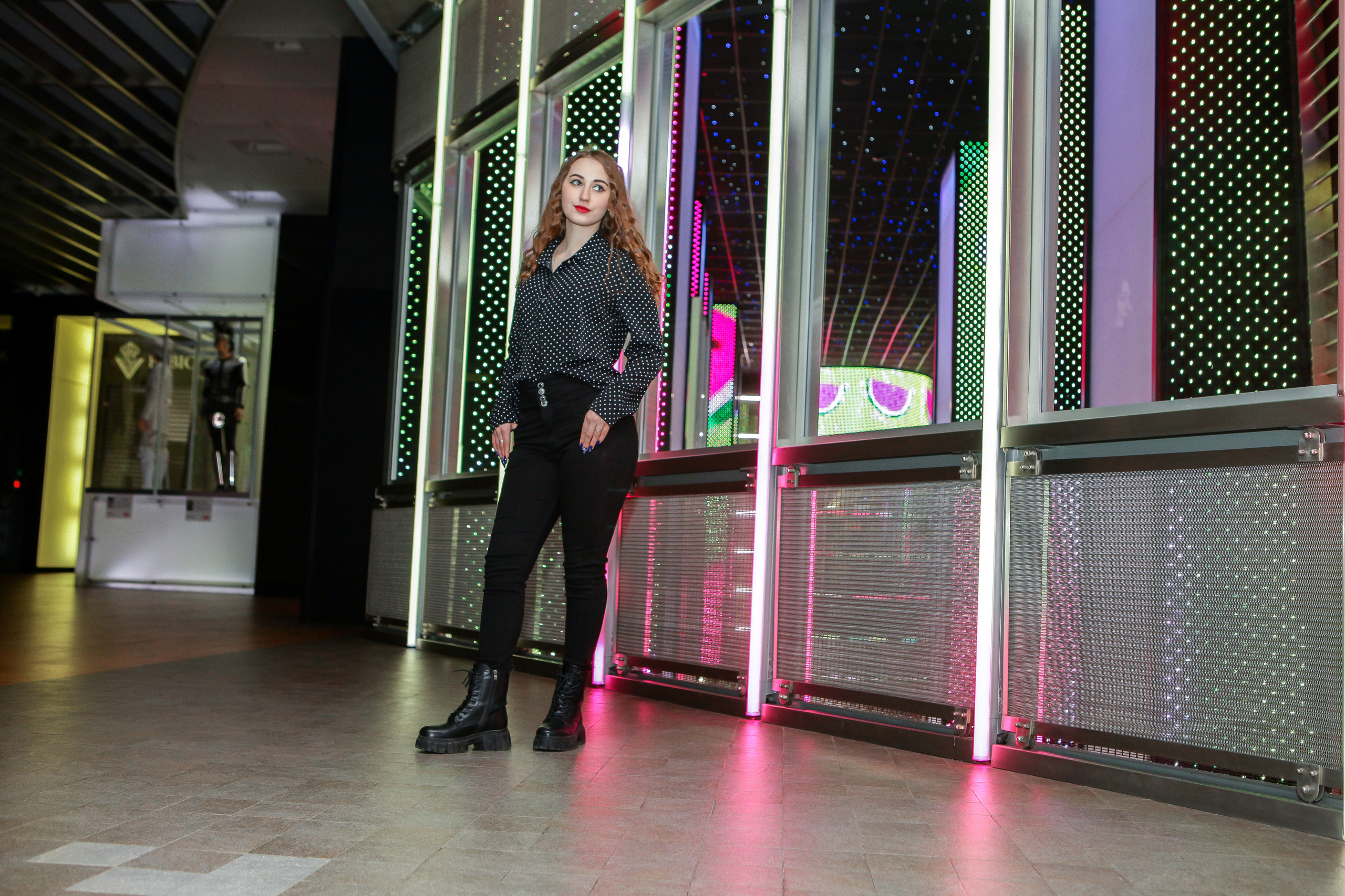 Наташа. Фотосессия в ТЦ Вегас. Репортажный, семейный, свадебный, портретный фотограф