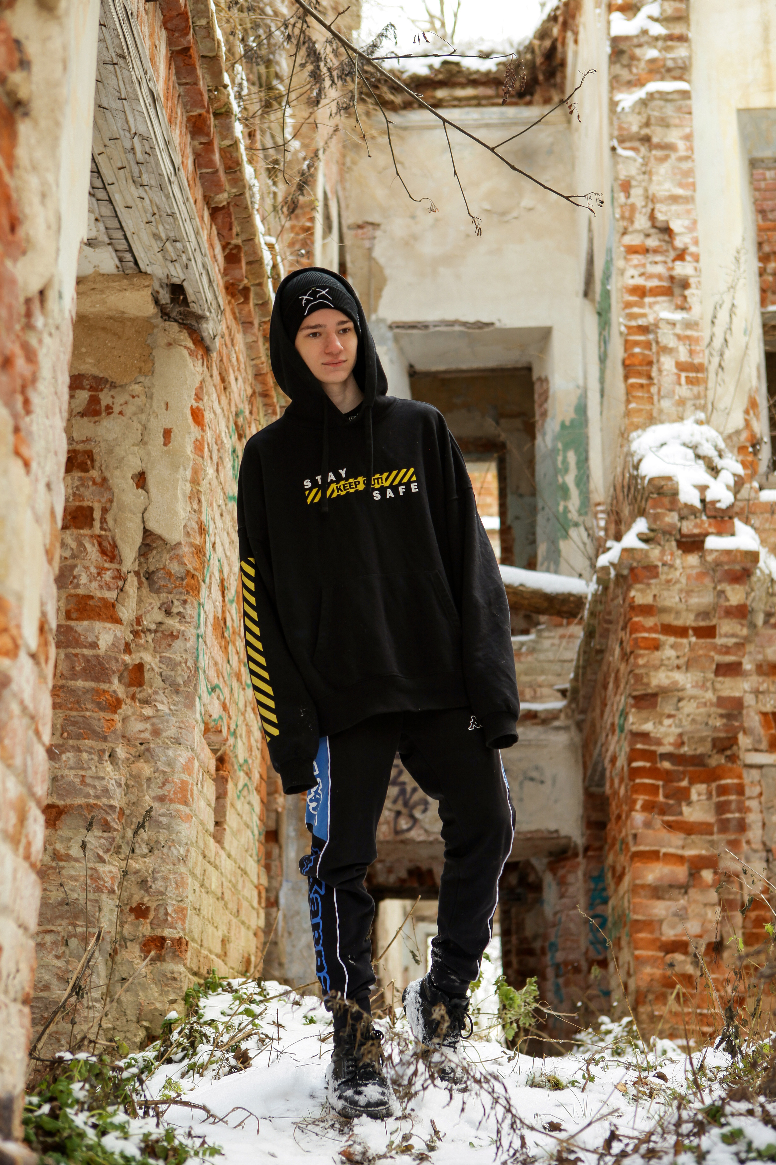 Фотосессия на развалинах усадьбы Молоди. Репортажный, семейный, свадебный, портретный фотограф