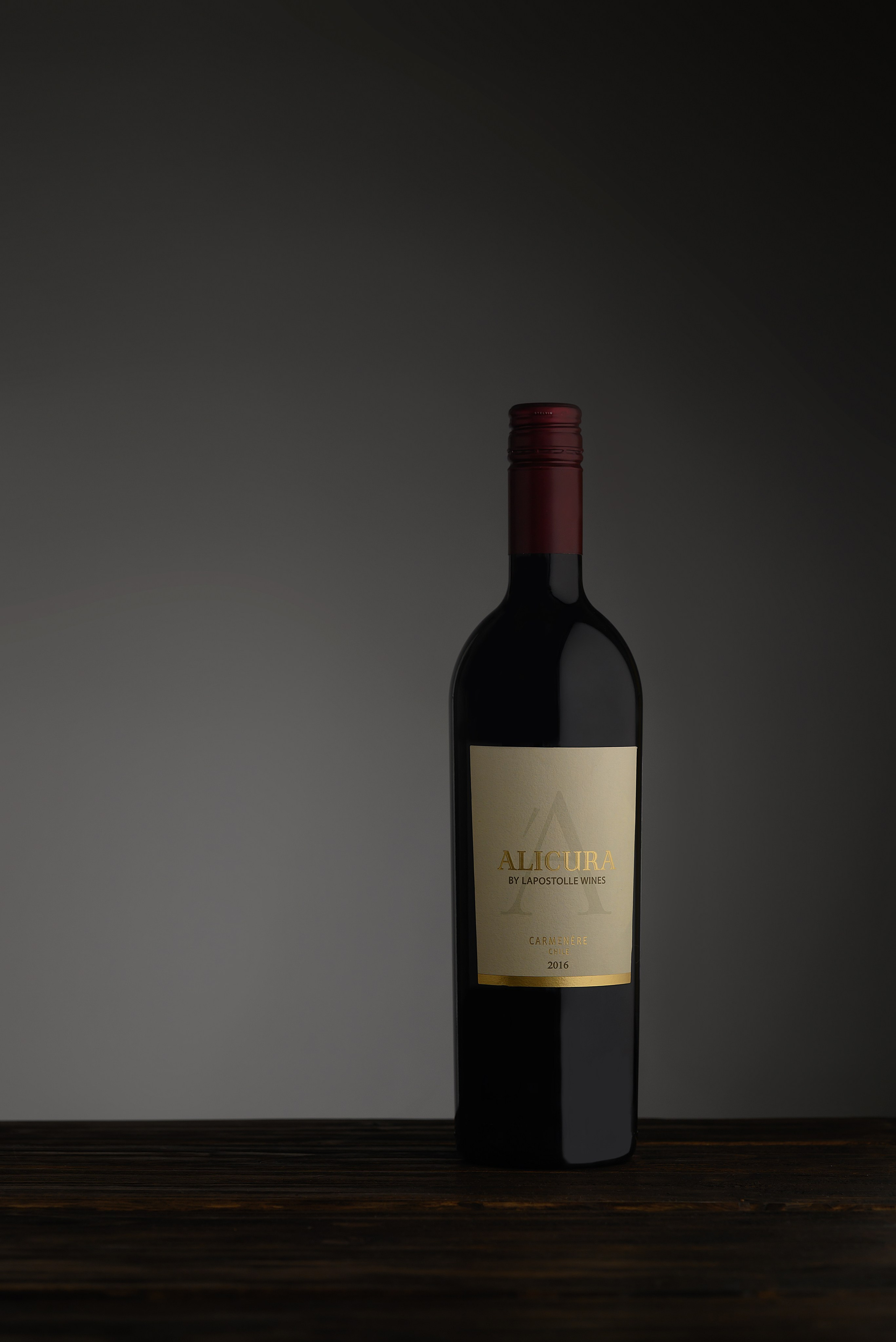 Напитки, стекло, бутылки. Предметный фотограф в Краснодаре Вера Капитанова. Предметная съёмка