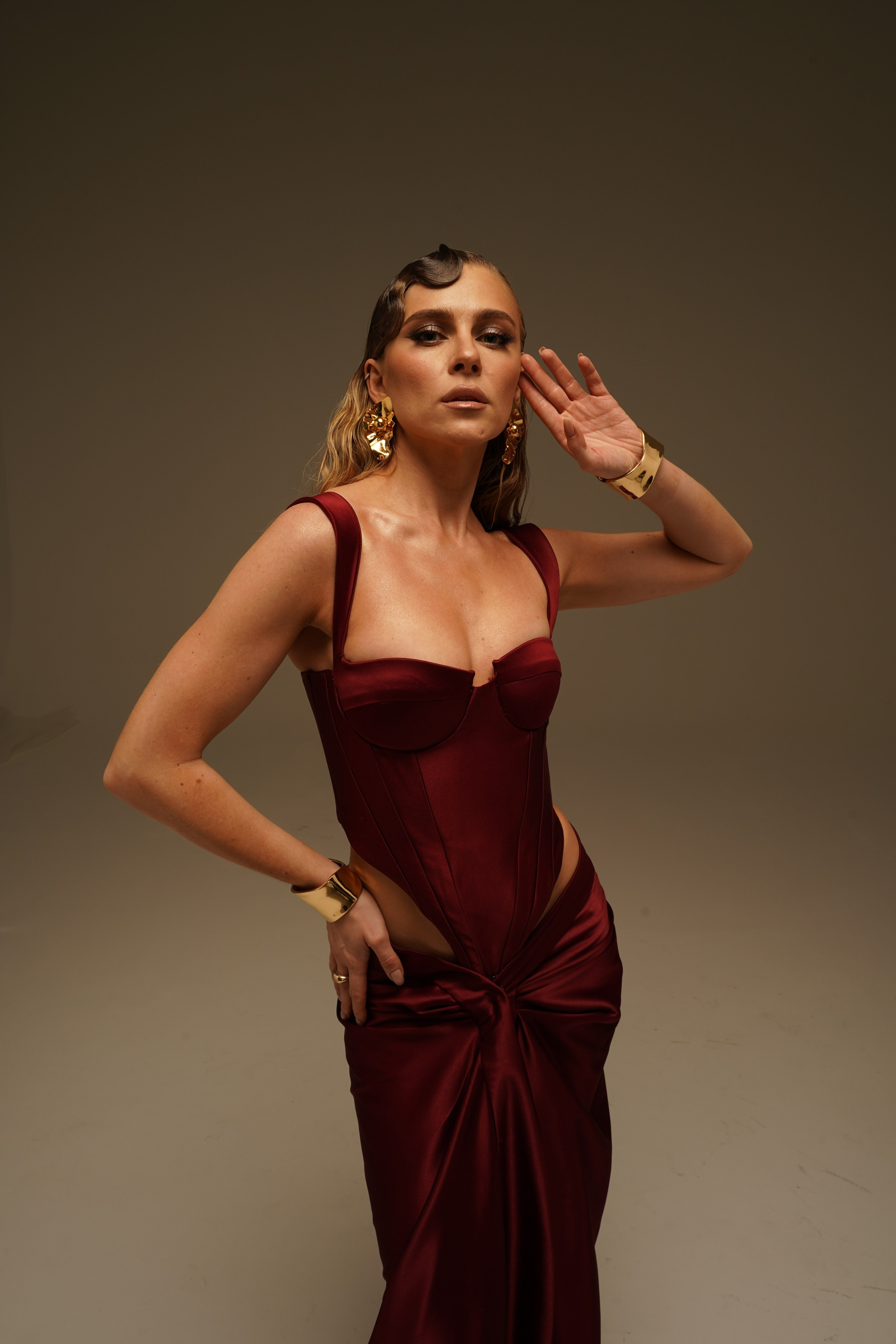 ЖЕНСКИЙ ПОРТРЕТ. Главная