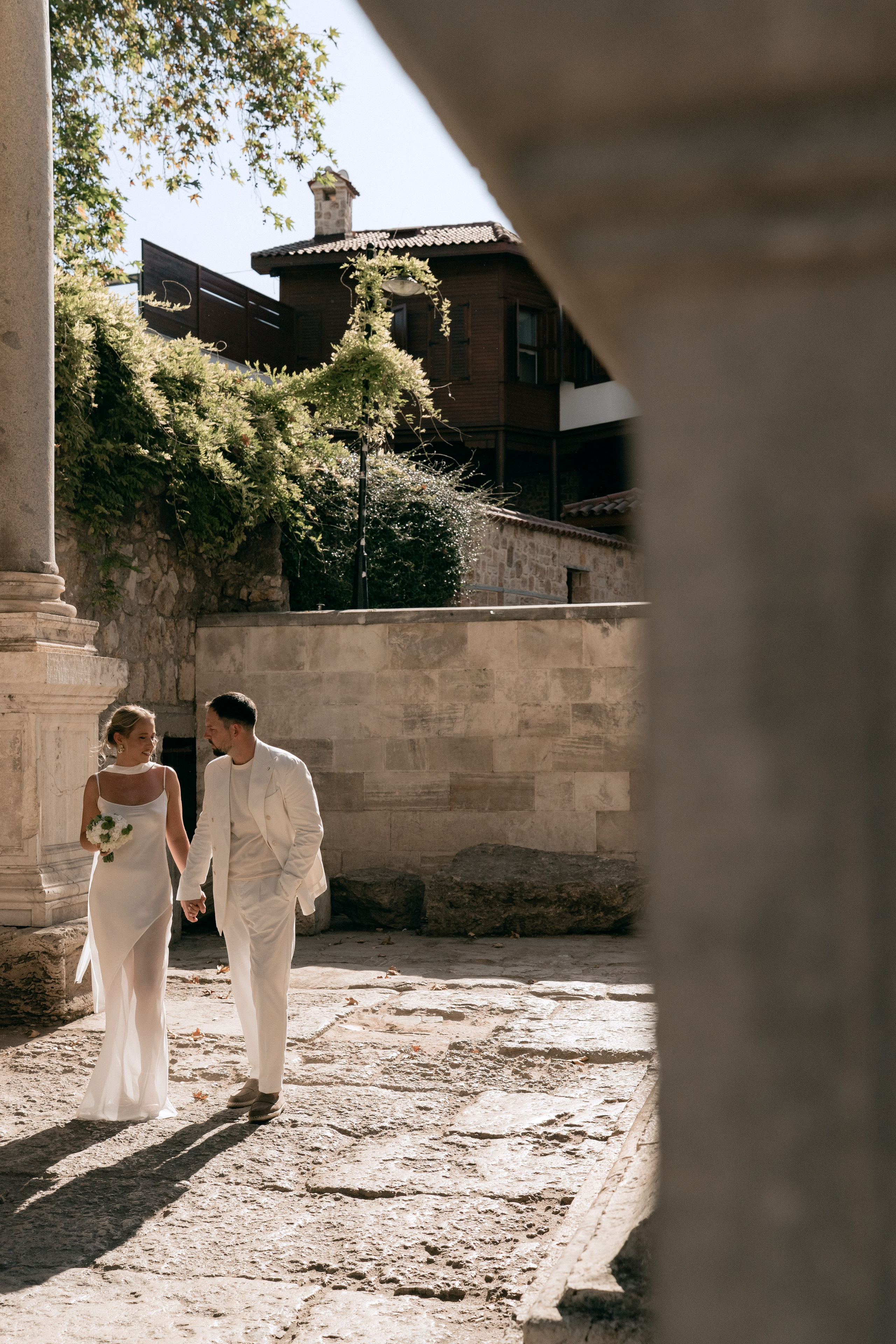 A German wedding among palms. Wedding & Documentary Photographer based in Nuremberg — available across Europe & Turkey | Vitalii Nasonov