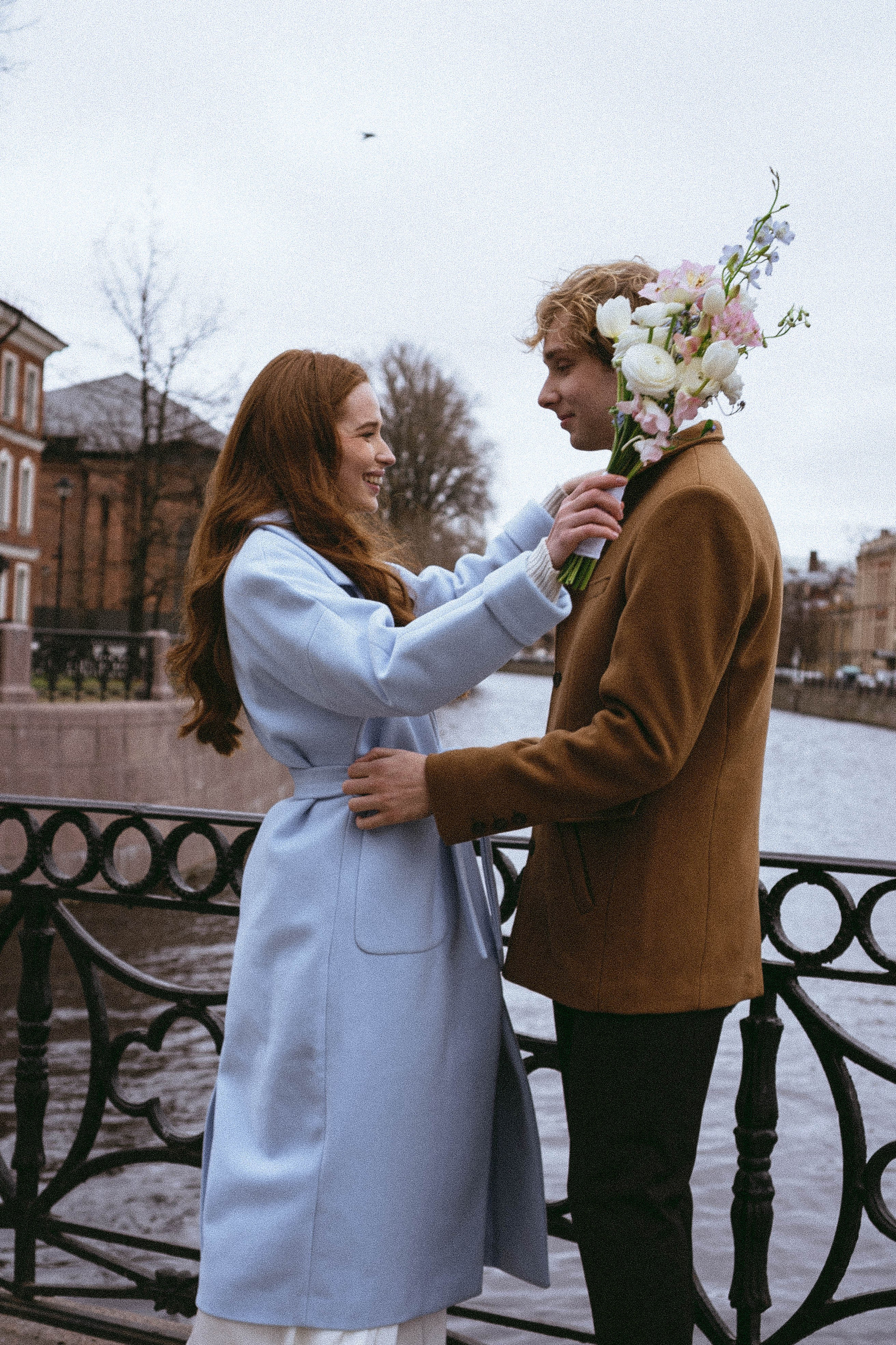 СВАДЕБНАЯ СЬЕМКА В ОТЕЛЕ. СБОРЫ ЖЕНИХА И НЕВЕСТЫ И ТАКЖЕ ТОР И ПОДГОТОВКА К ПРОГУЛКЕ И ПРОГУЛКА ПО ПЕТРОГРАДКЕ. Профессиональный фотограф, Санкт-Петербург — Виктория Богомолова