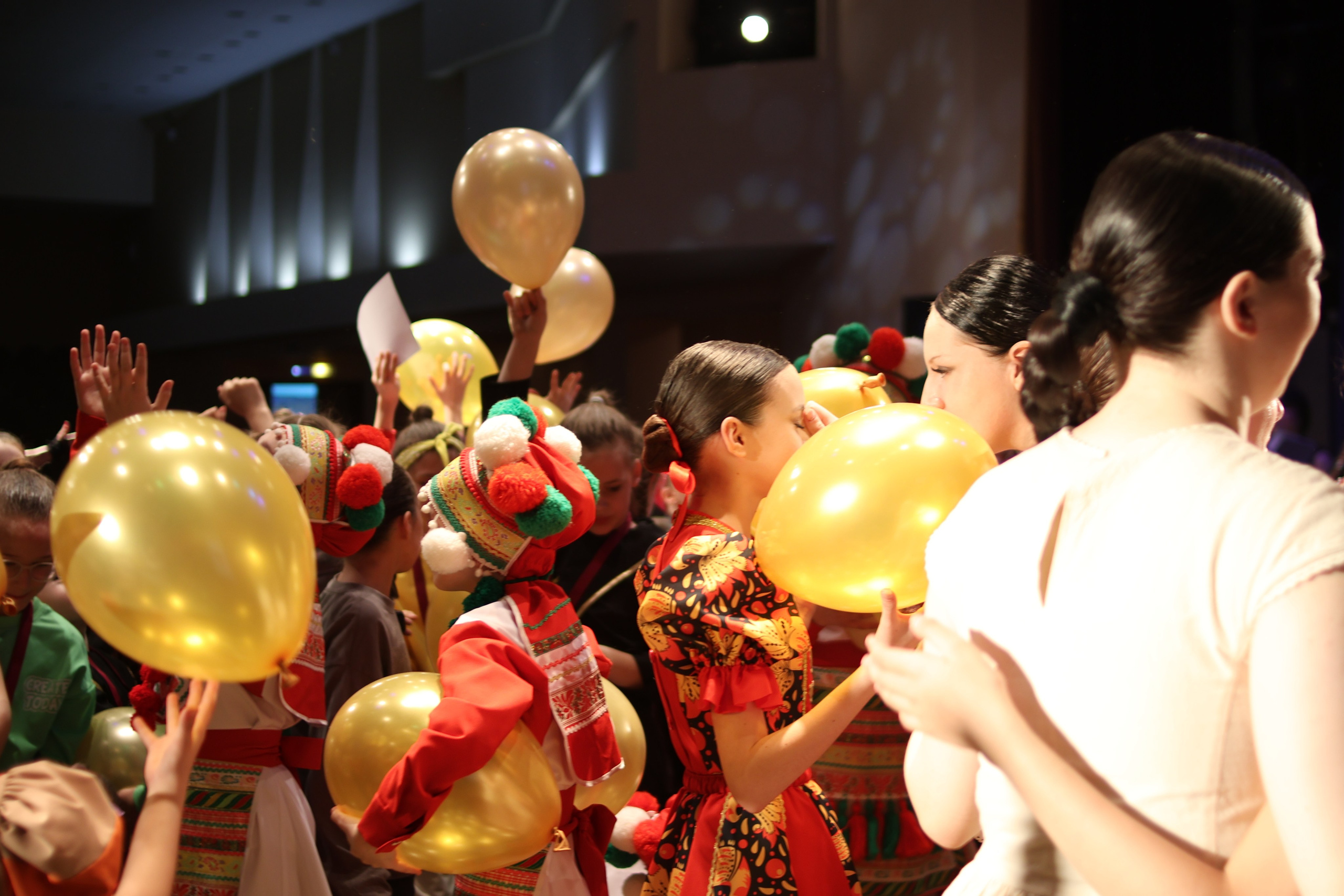 13 апреля, г. Томск. Золотое яблочко