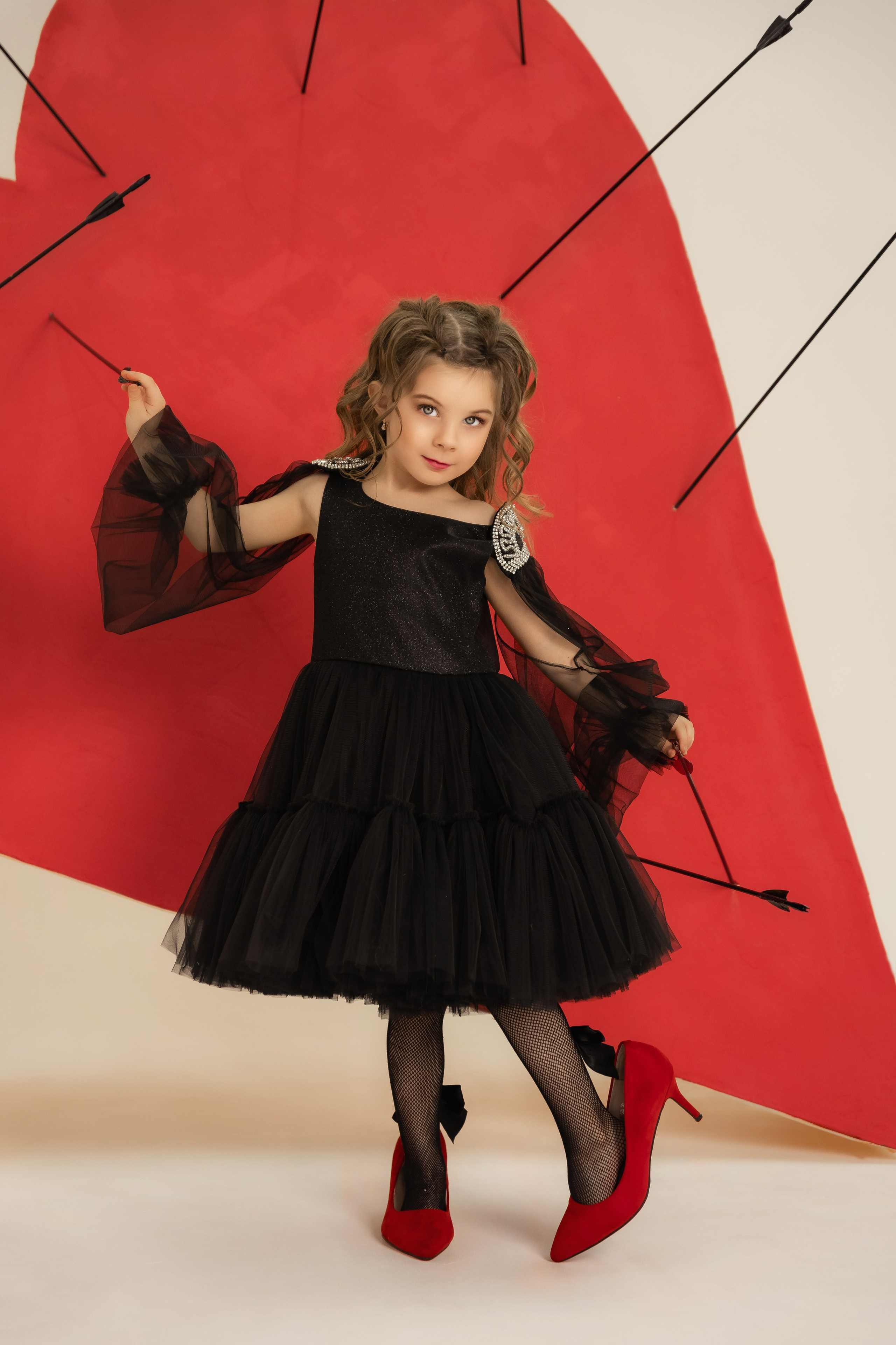 Прокат детского нарядного платья" Чёрный блеск" на рост 110-116 см. стоимость проката сутки 1500р.+залог 2500р.