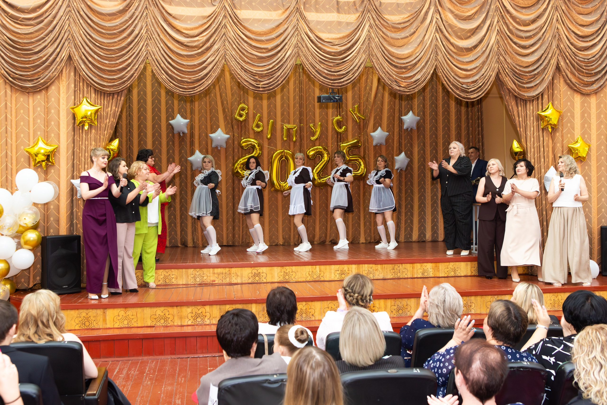 Вручение дипломов 2025 9 ШКОЛА МЦЕНСК. ТВОЙ АЛЬБОМ / ТВОИ ПРАВИЛА